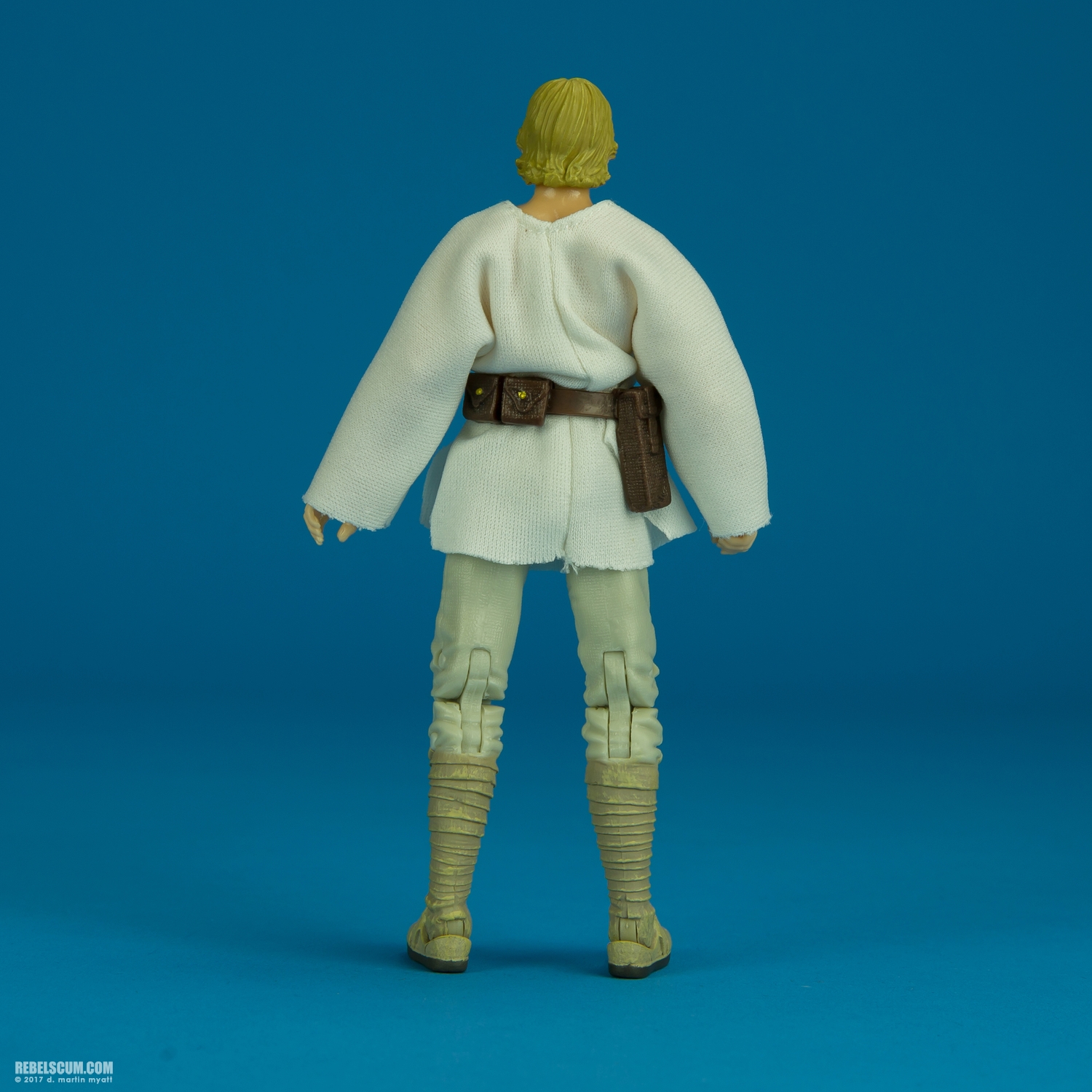 The-Black-Series-40th-Anniversary-C1690-C1688-Luke-Skywalker-004.jpg