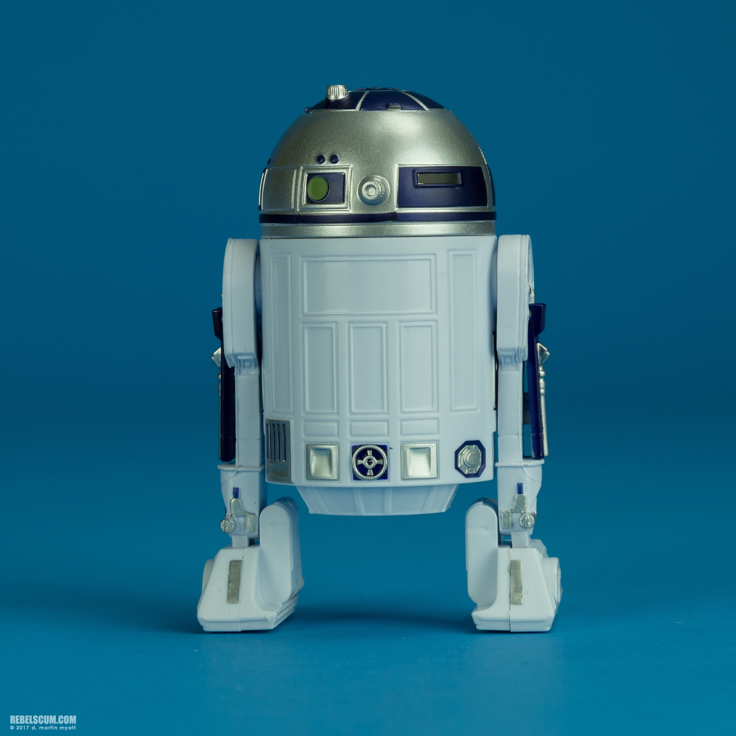 The-Black-Series-40th-Anniversary-C1694-C1688-Artoo-Detoo-R2-D2-004.jpg