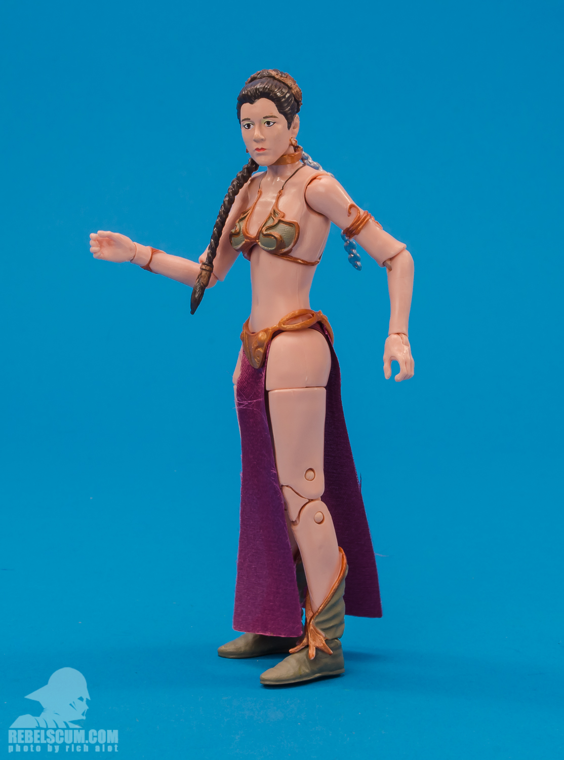 Hasbro-Black-Series-Princess-Leia-Slave-Outfit-03.jpg