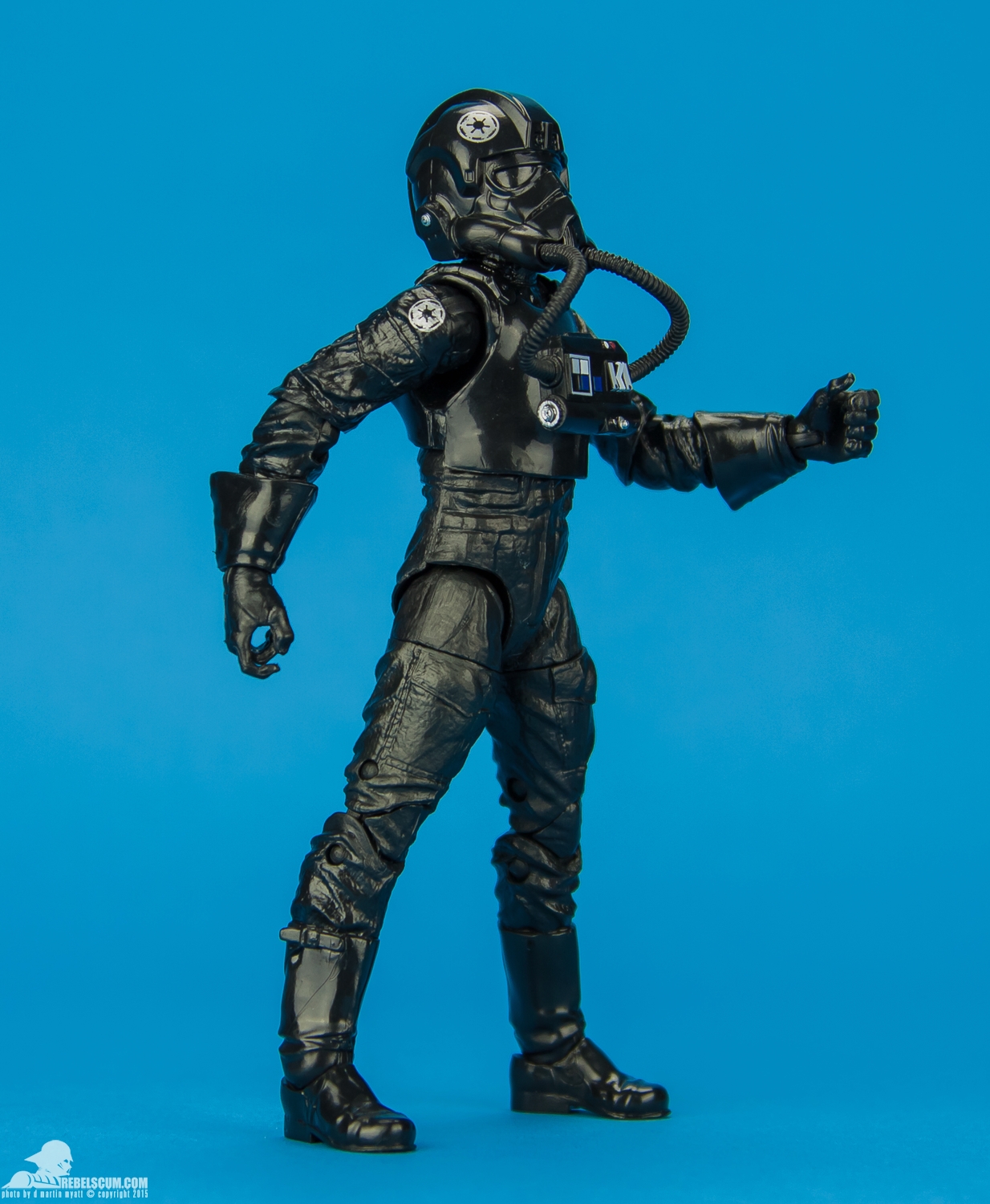 05-TIE-Pilot-The-Black-Series-Blue-6-Inch-Star-Wars-002.jpg