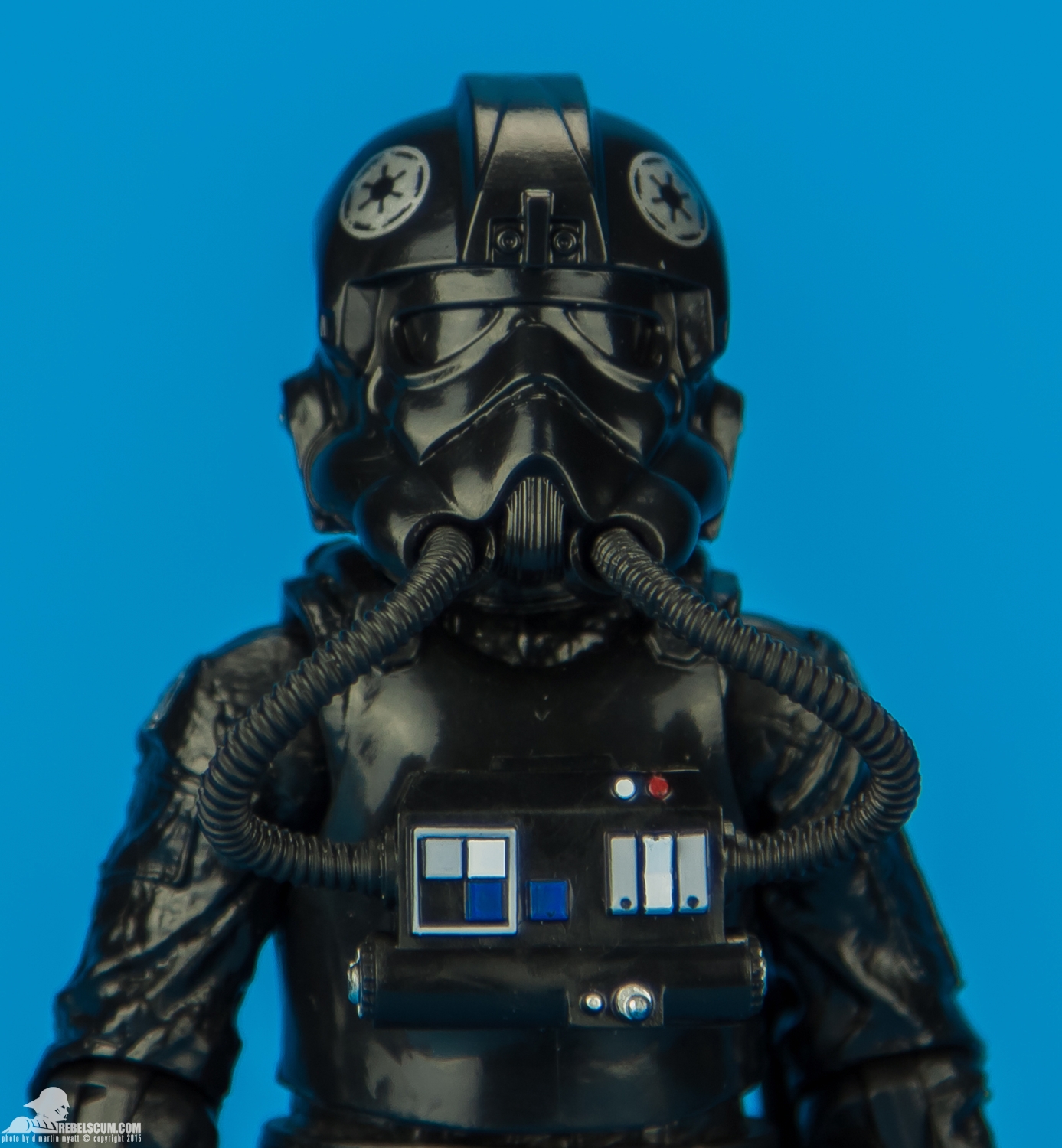 05-TIE-Pilot-The-Black-Series-Blue-6-Inch-Star-Wars-009.jpg