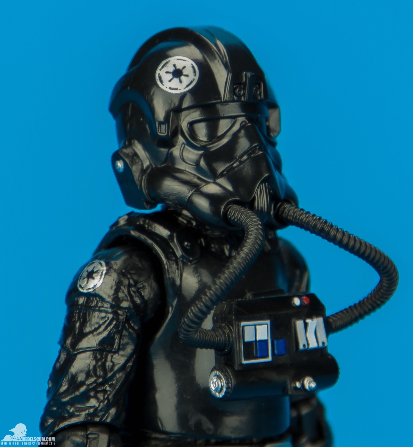 05-TIE-Pilot-The-Black-Series-Blue-6-Inch-Star-Wars-010.jpg