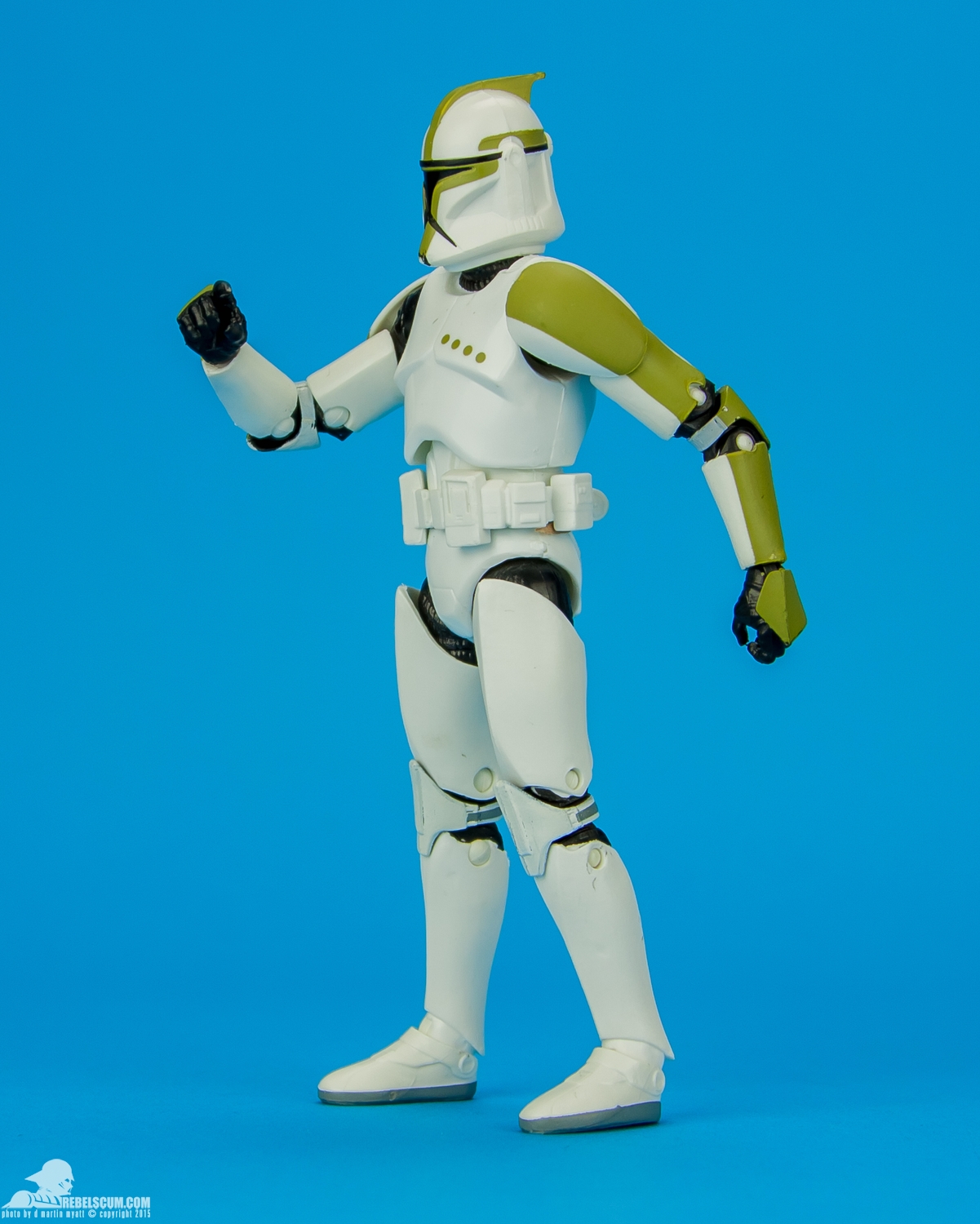 07-Clone-Trooper-Sergeant-The-Black-Series-Blue-6-Inch-003.jpg