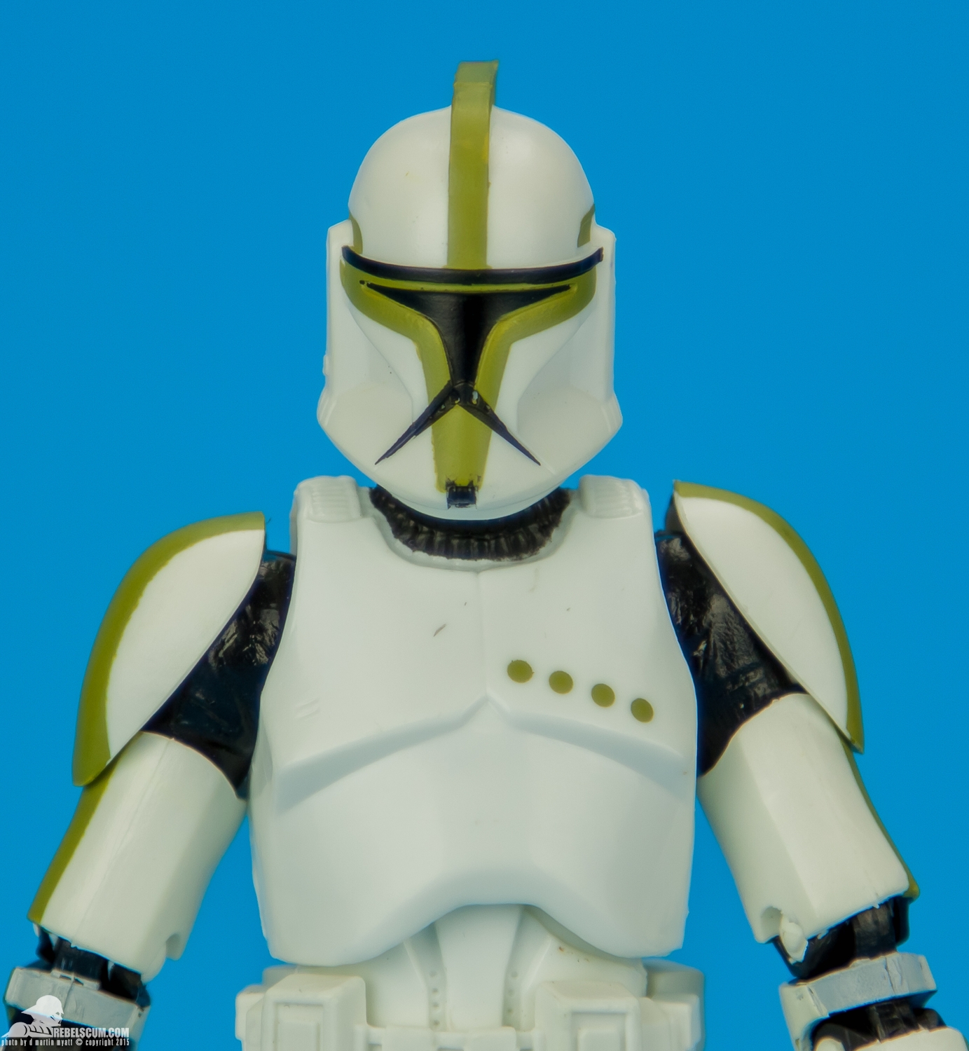 07-Clone-Trooper-Sergeant-The-Black-Series-Blue-6-Inch-005.jpg