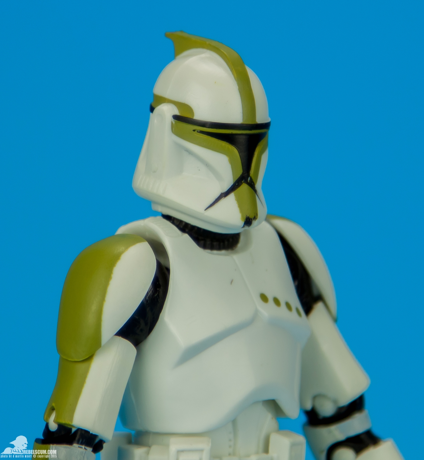 07-Clone-Trooper-Sergeant-The-Black-Series-Blue-6-Inch-006.jpg