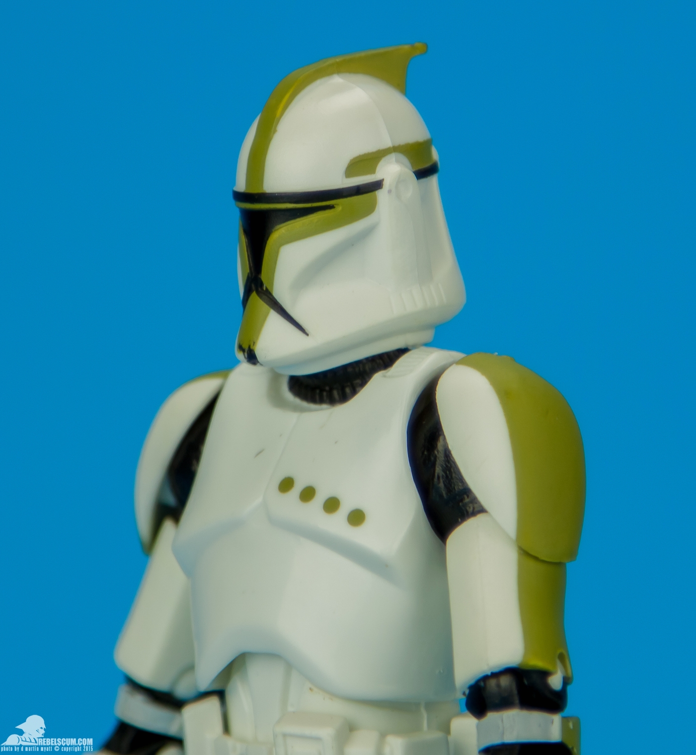 07-Clone-Trooper-Sergeant-The-Black-Series-Blue-6-Inch-007.jpg