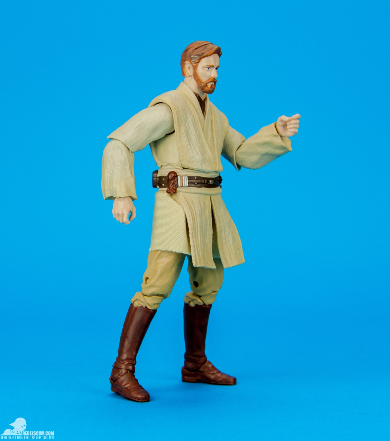 08-Obi-Wan-Kenobi-The-Black-Series-Blue-6-Inch-002.jpg