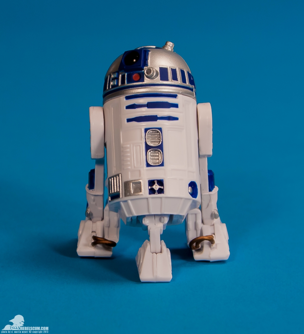 09-R2-D2-Star-Wars-The-Black-Series-TBS-Hasbro-005.jpg