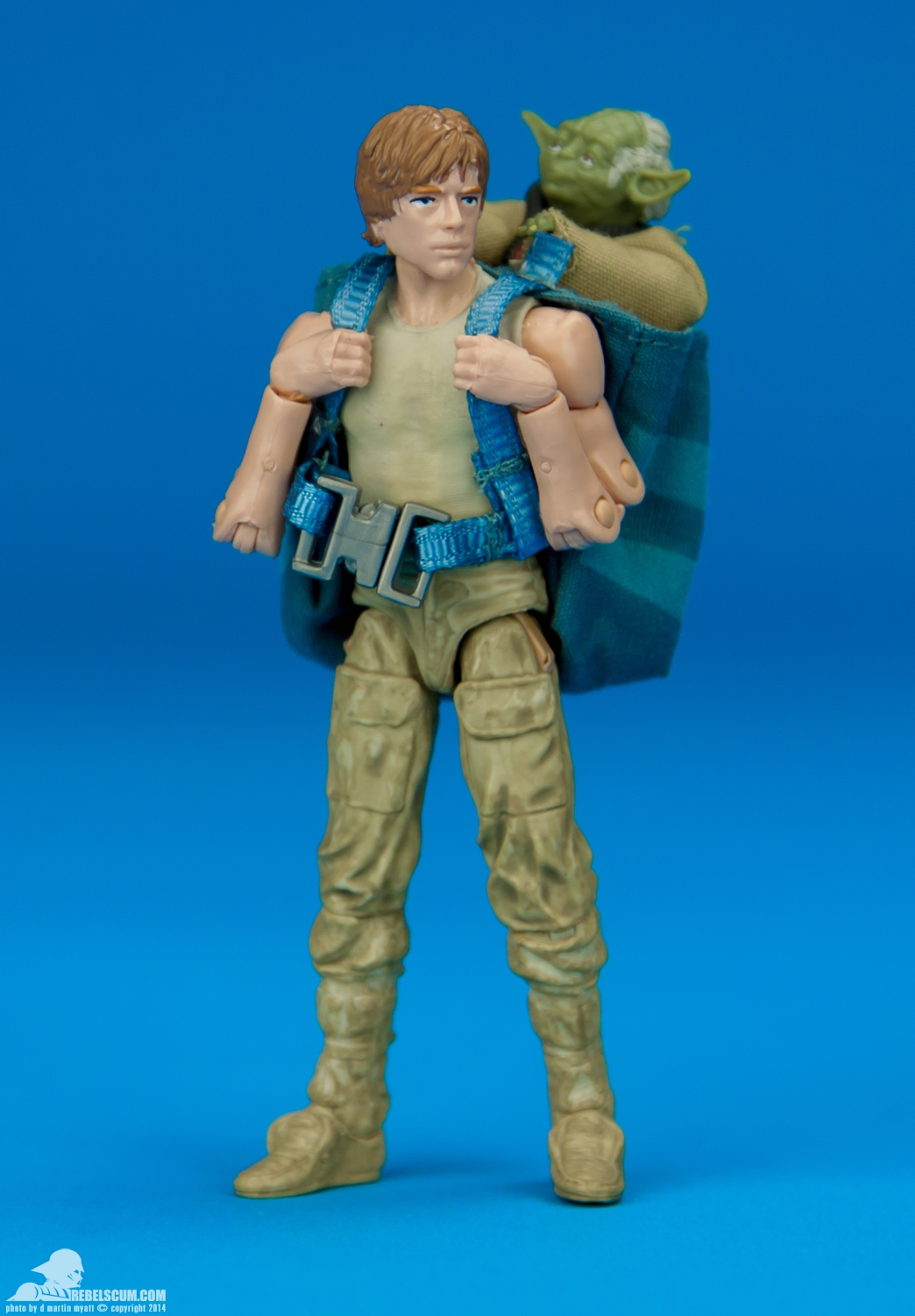 21-Luke-Skywalker-Dagobah-The-Black-Series-Hasbro-009.jpg