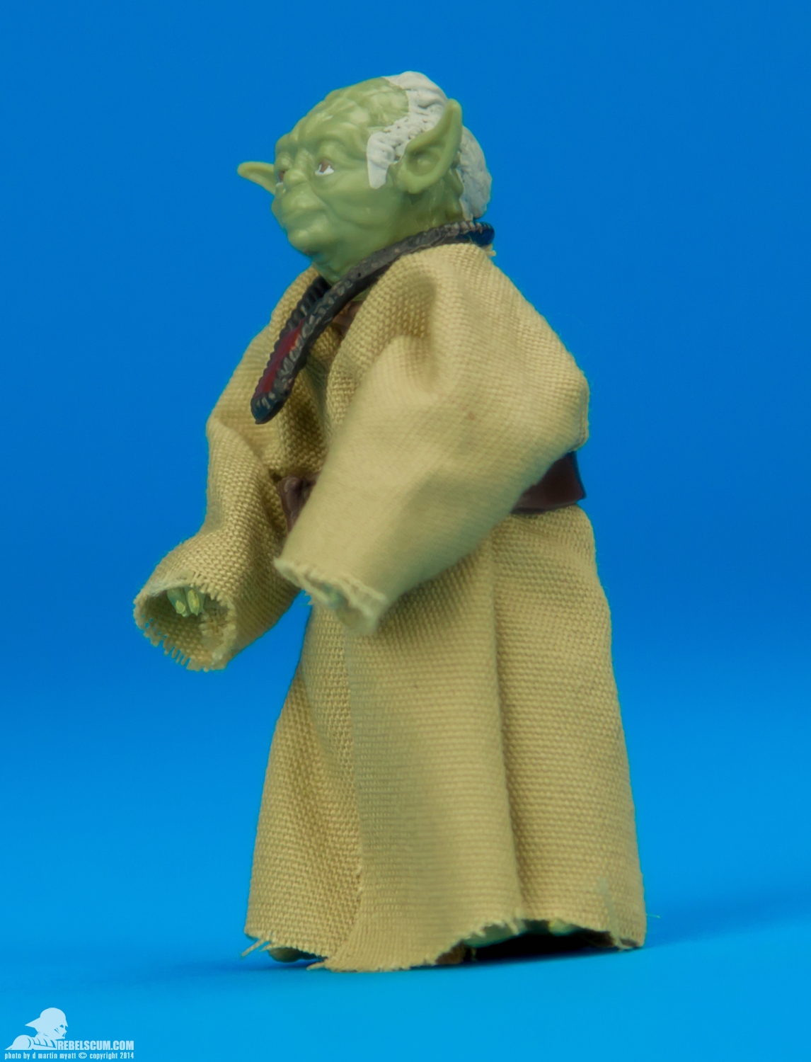 22-Yoda-Dagobah-The-Black-Series-Hasbro-011.jpg