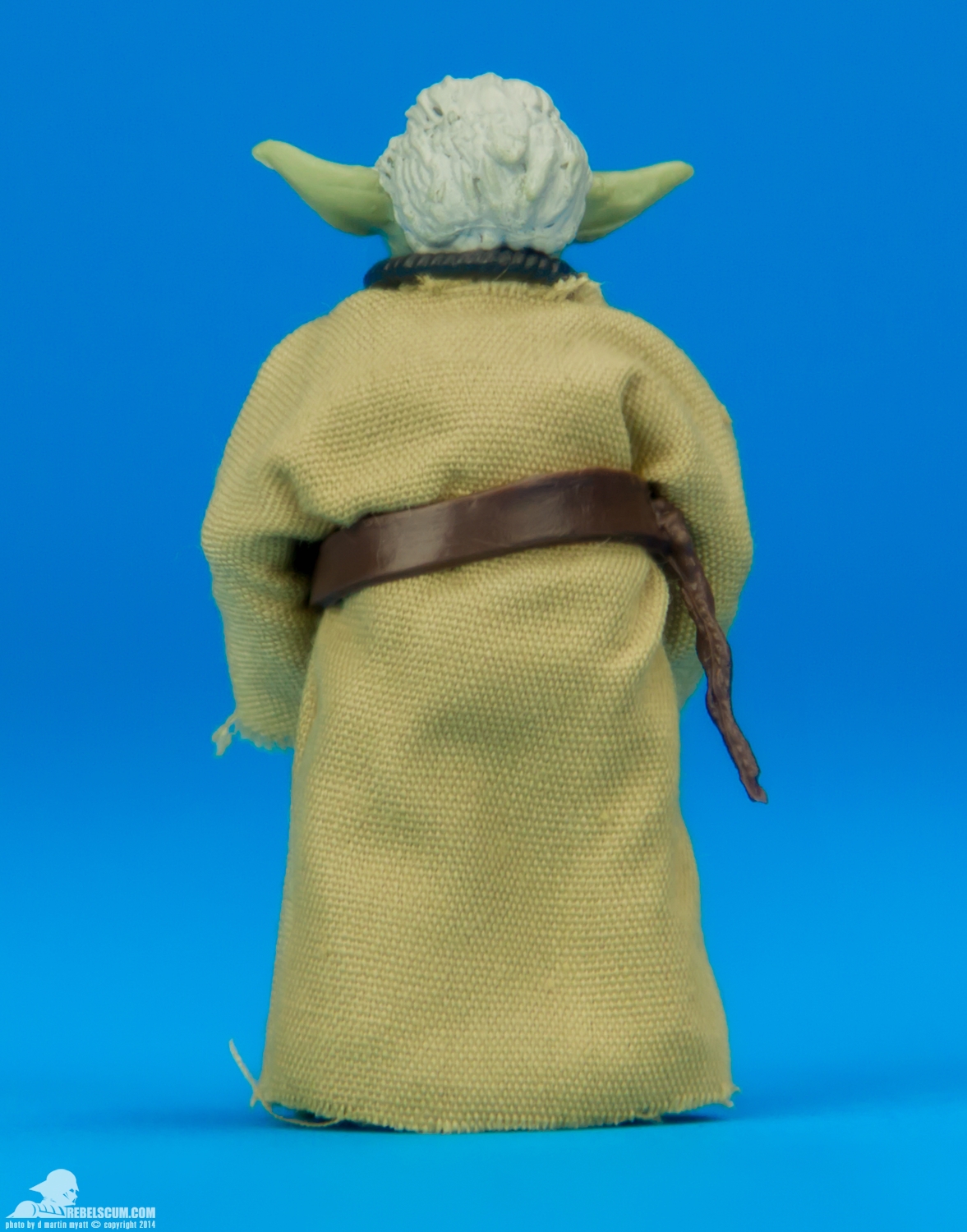 22-Yoda-Dagobah-The-Black-Series-Hasbro-012.jpg