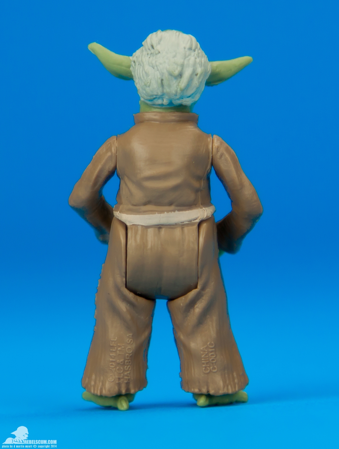 22-Yoda-Dagobah-The-Black-Series-Hasbro-016.jpg