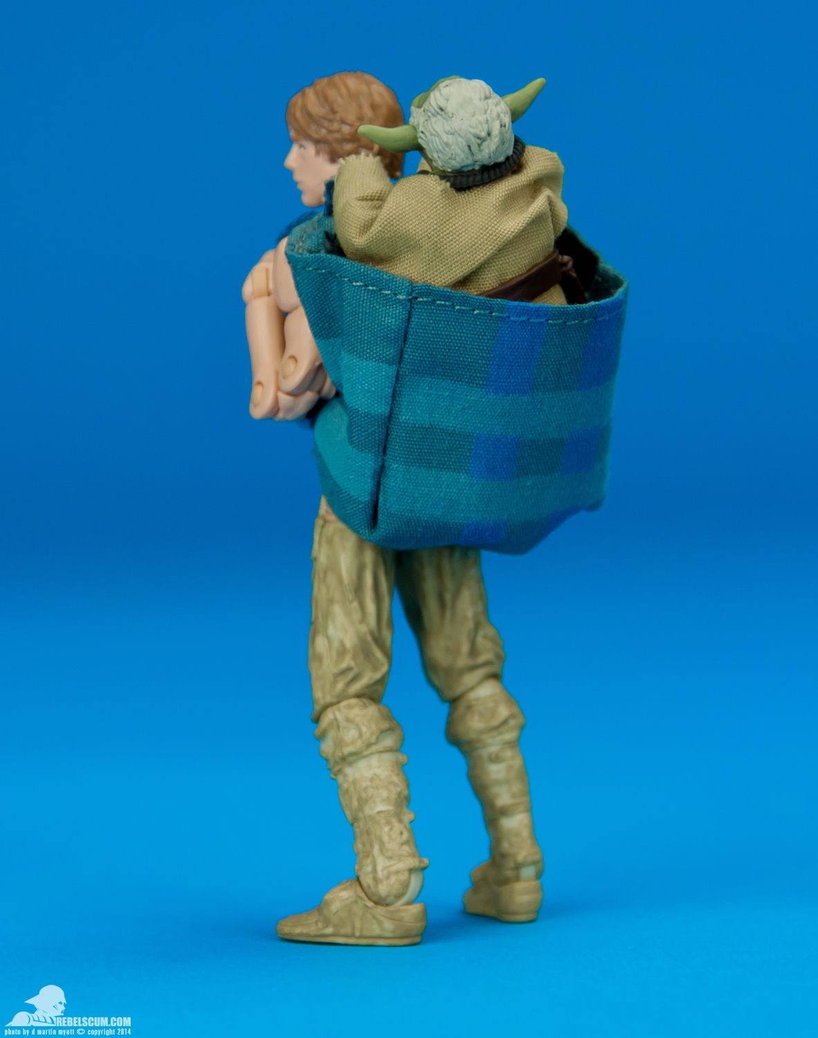 22-Yoda-Dagobah-The-Black-Series-Hasbro-020.jpg