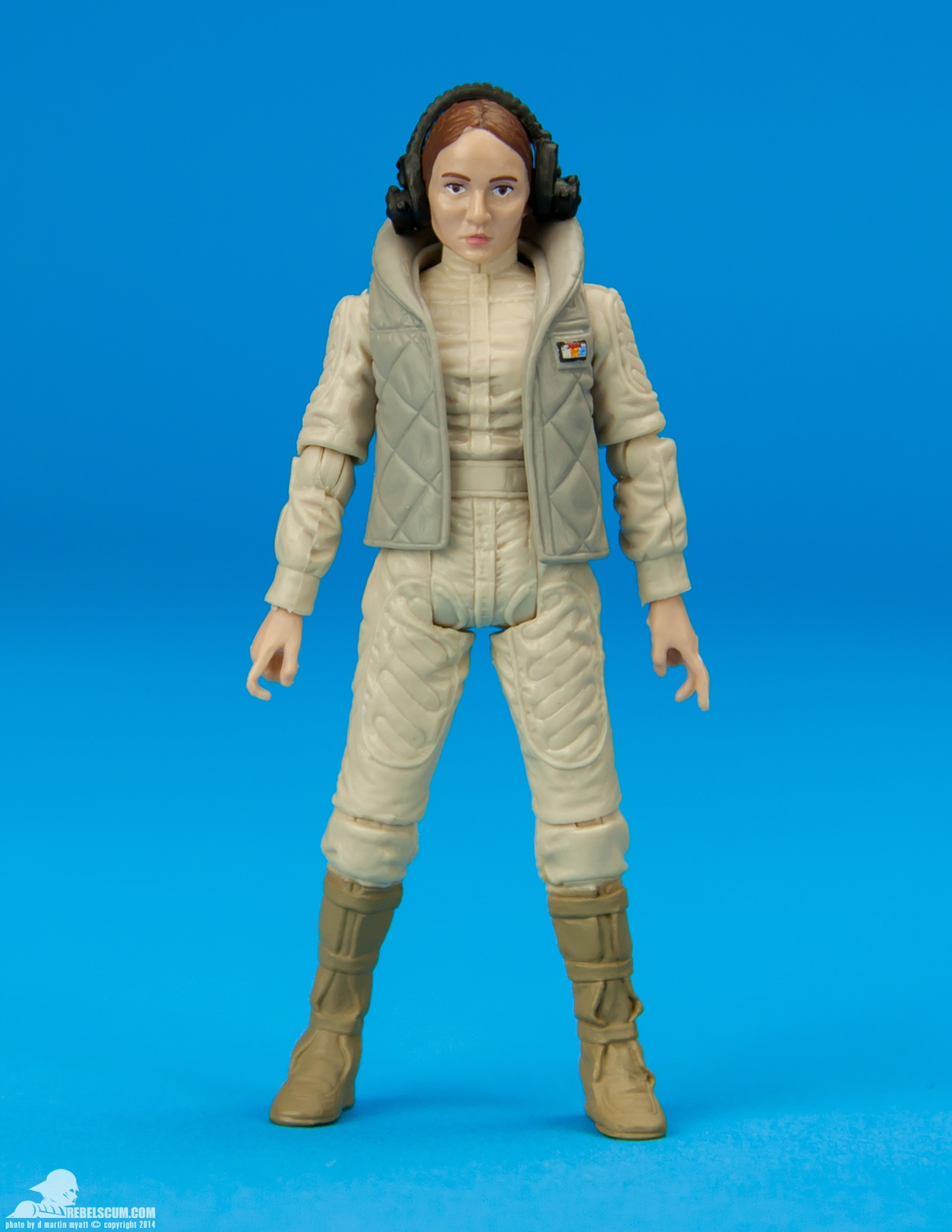 23-Toryn-Farr-The-Black-Series-Hasbro-001.jpg