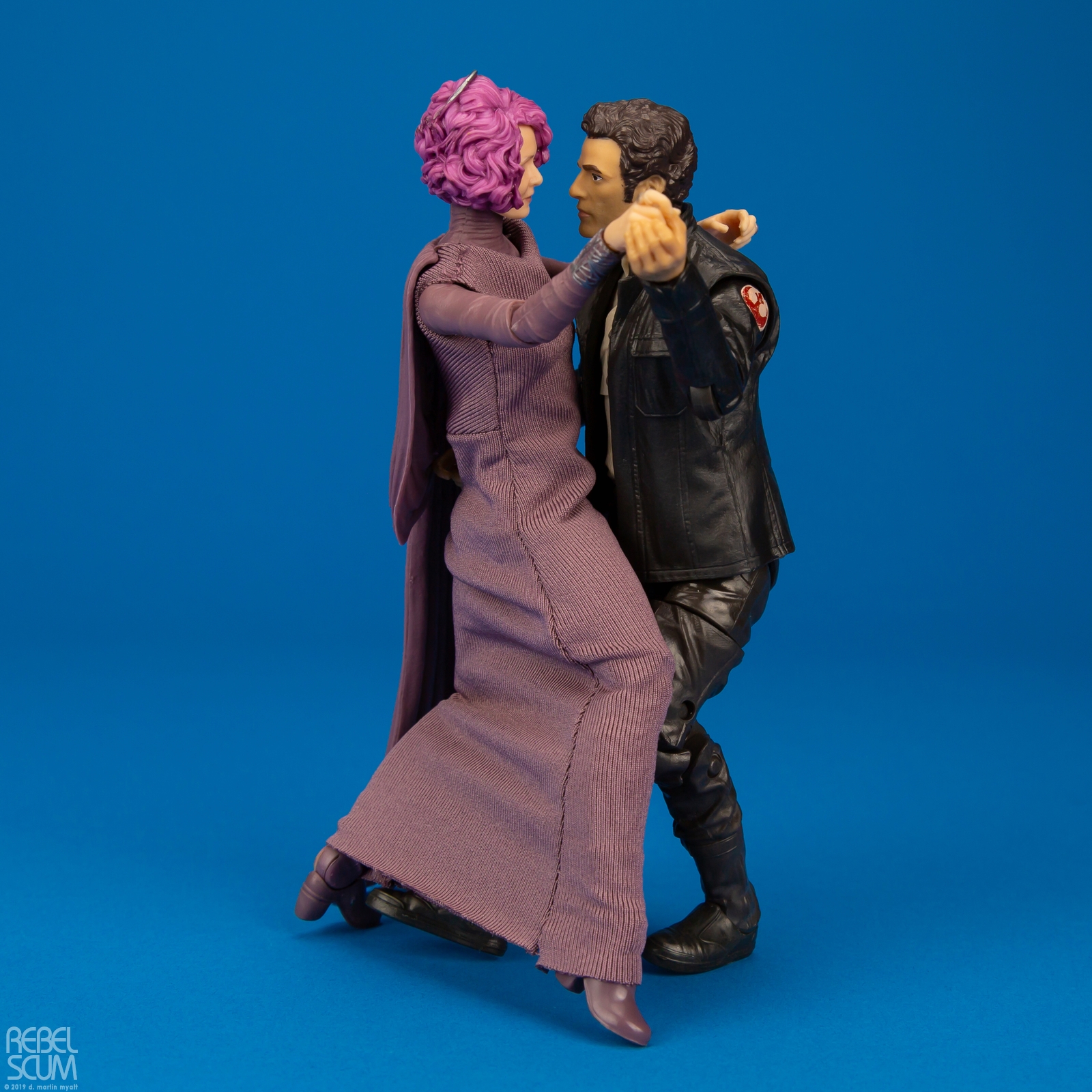 Vice-Admiral-Holdo-80-The-Black-Series-Hasbro-007.jpg