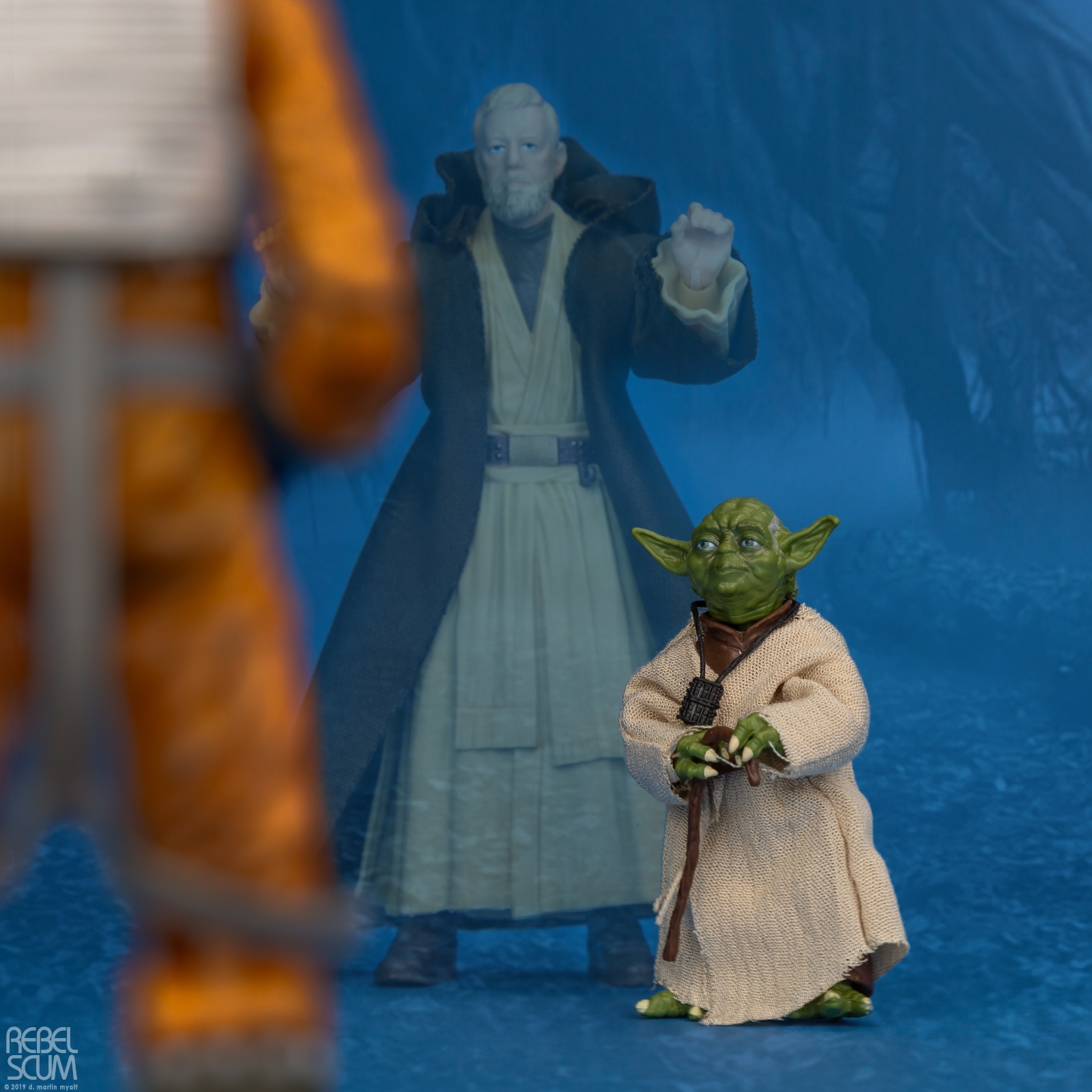 Yoda-The-Black-Series-Archive-E4043-E3253-008.jpg