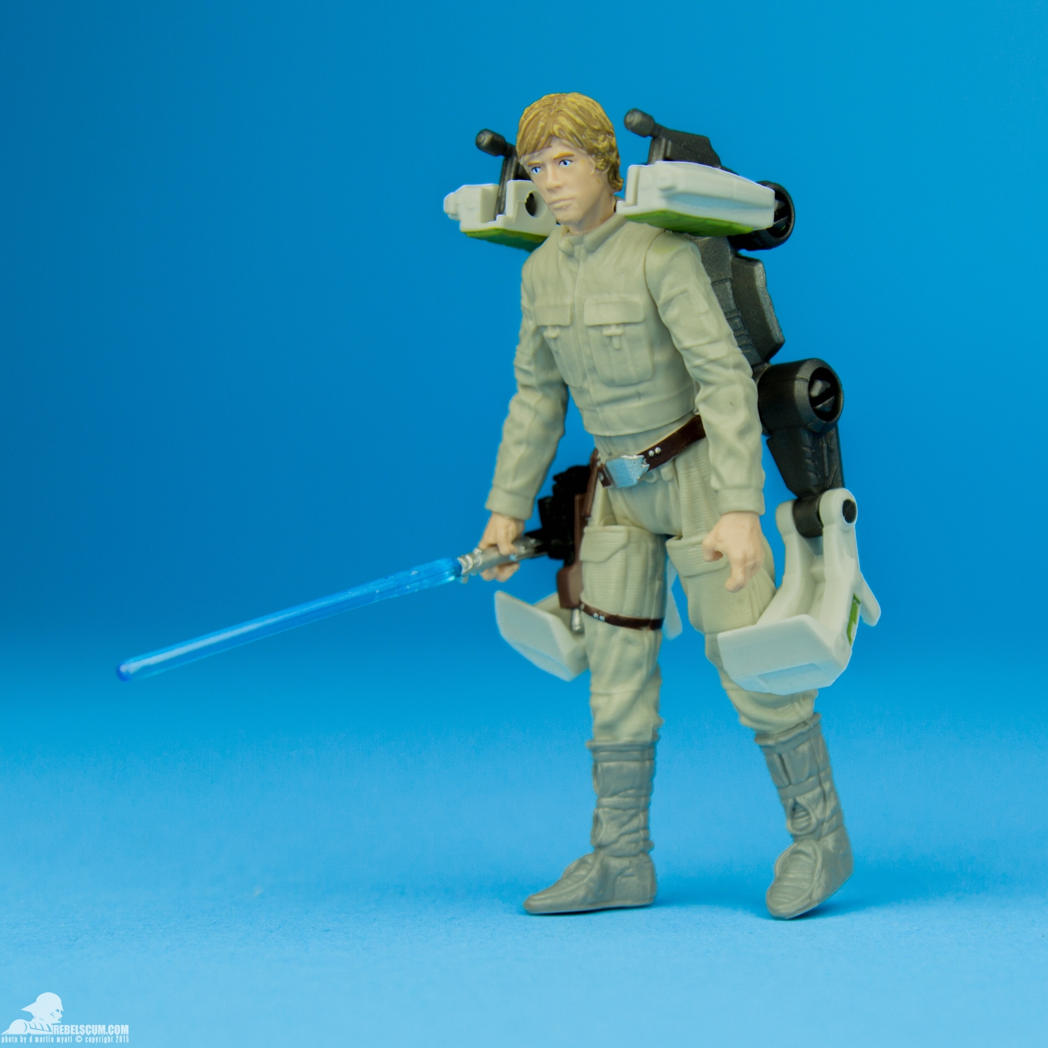 Luke-Skywalker-Star-Wars-The-Force-Awakens-Hasbro-006.jpg