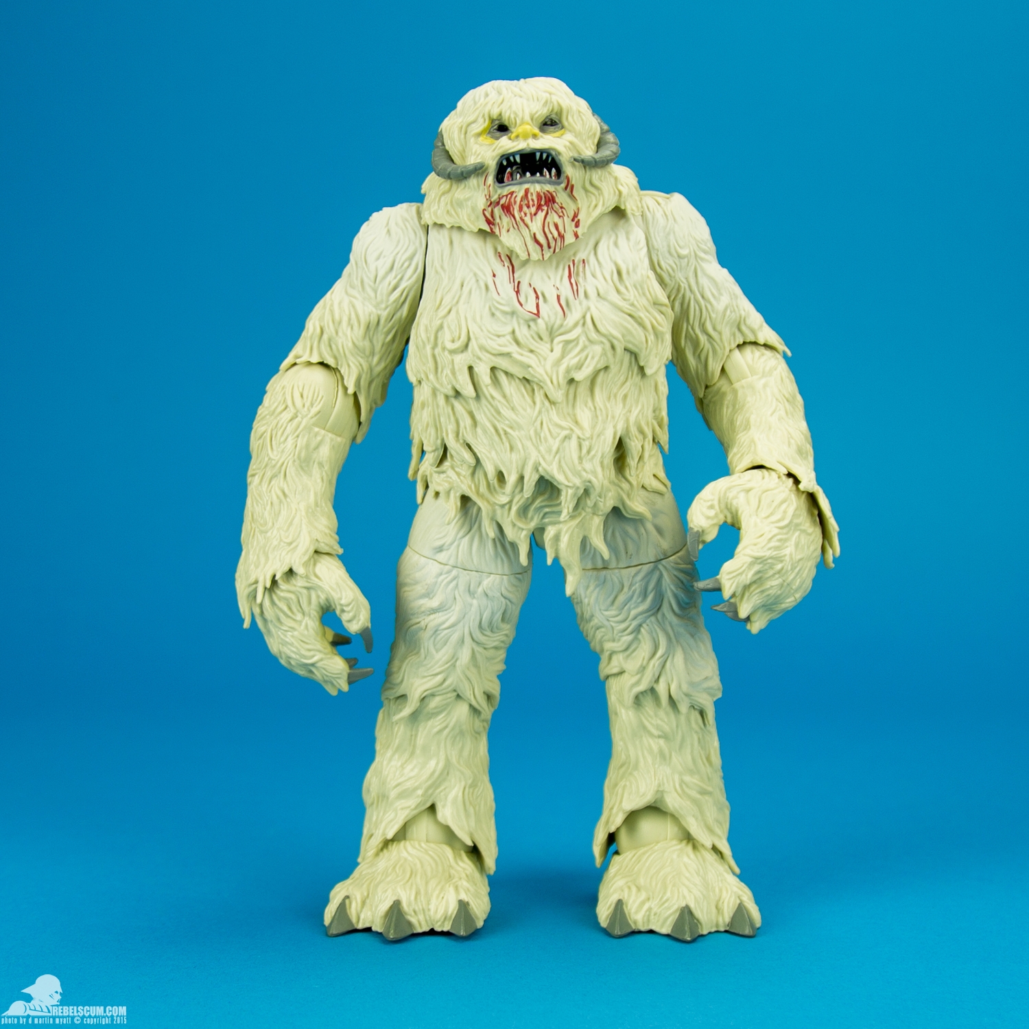 Luke-Skywalker-Wampa-6-inch-The-Black-Series-Hasbro-001.jpg