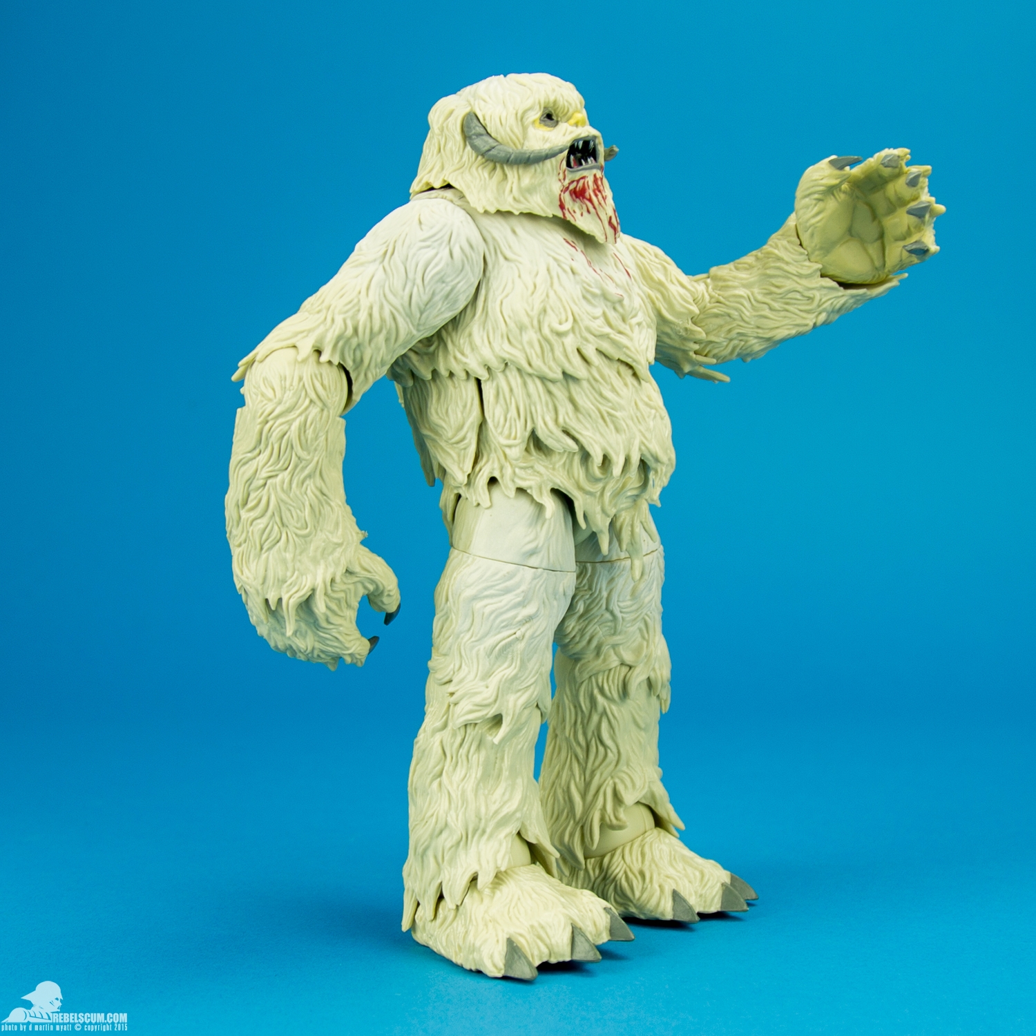 Luke-Skywalker-Wampa-6-inch-The-Black-Series-Hasbro-002.jpg