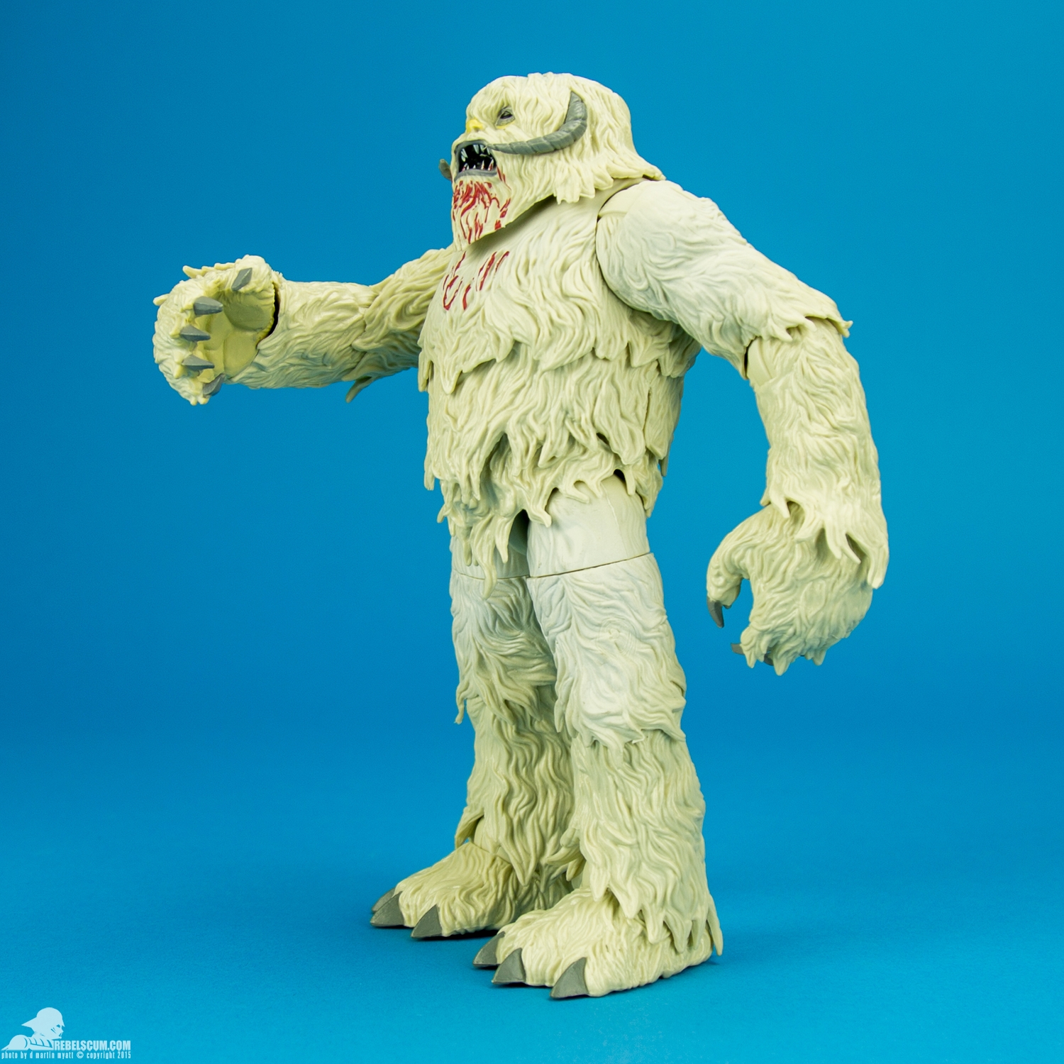 Luke-Skywalker-Wampa-6-inch-The-Black-Series-Hasbro-003.jpg