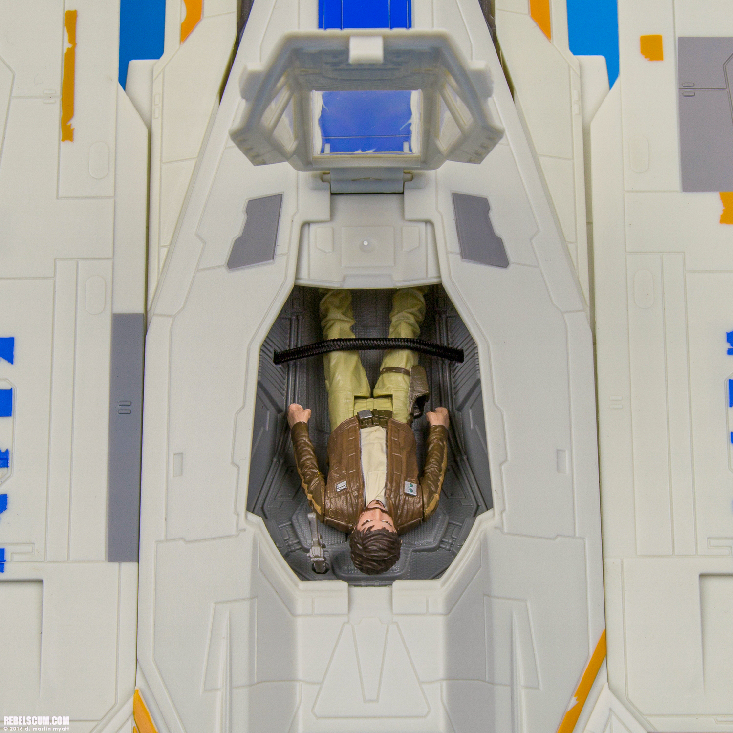 Rebel-U-Wing-Fighter-Rogue-One-Star-Wars-Hasbro-017.jpg