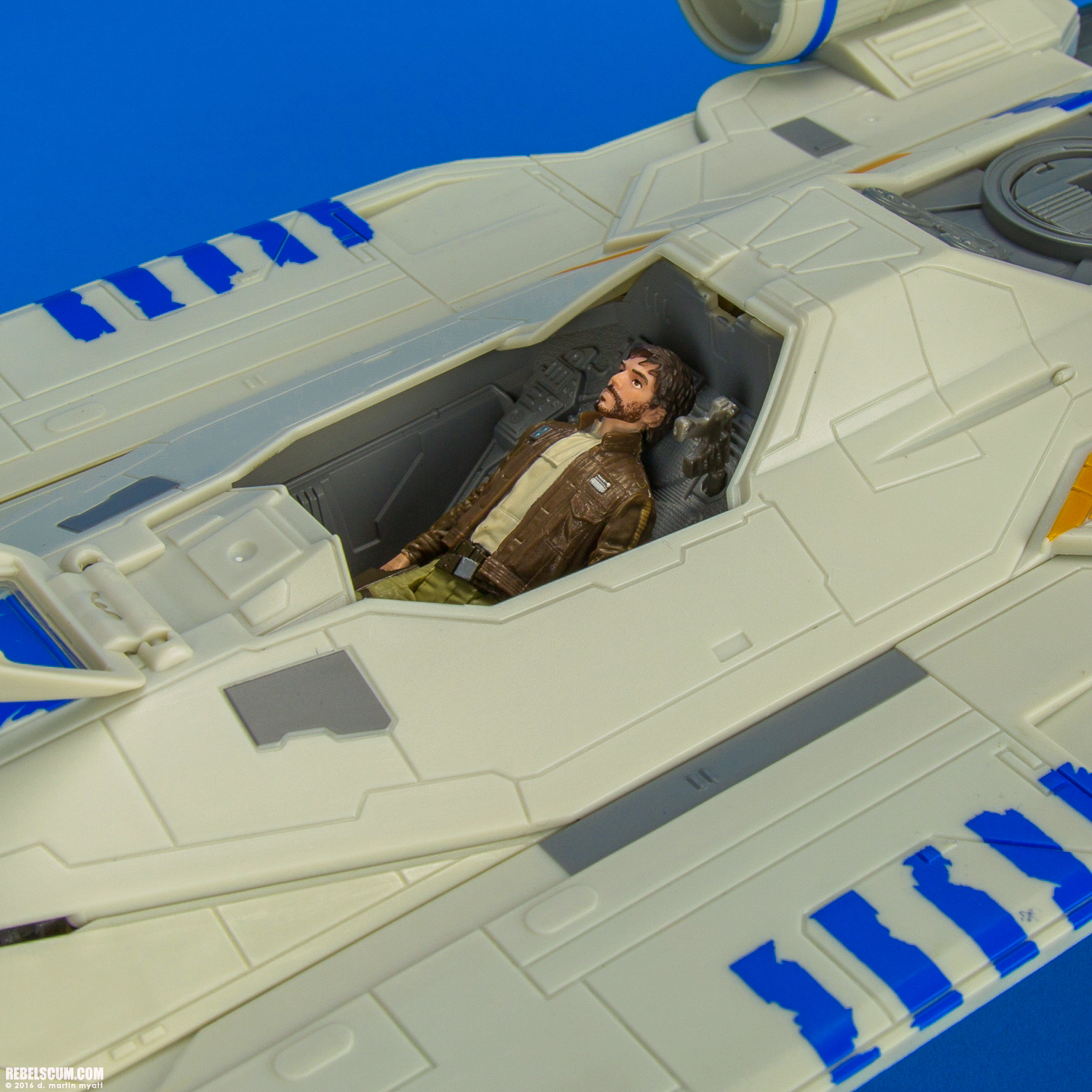 Rebel-U-Wing-Fighter-Rogue-One-Star-Wars-Hasbro-018.jpg