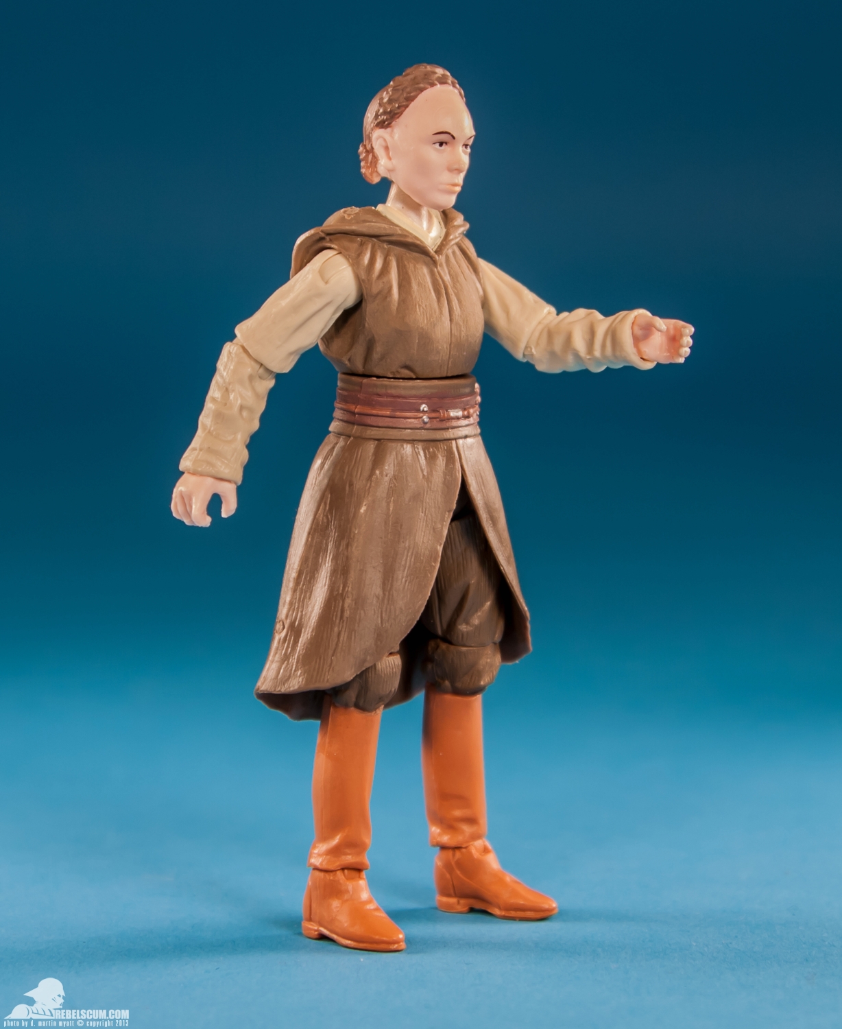 hasbro-star-wars-saga-legends-tru-exclusive-battle-of-geonosis-jedi-knights-Ponds-014.jpg