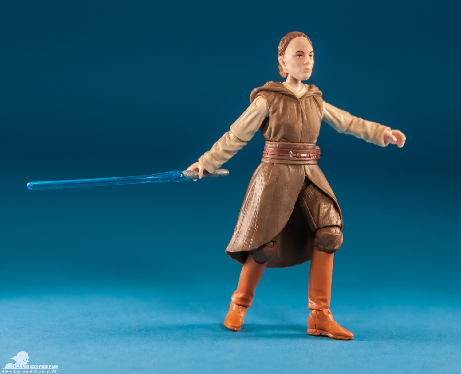 hasbro-star-wars-saga-legends-tru-exclusive-battle-of-geonosis-jedi-knights-Ponds-023.jpg