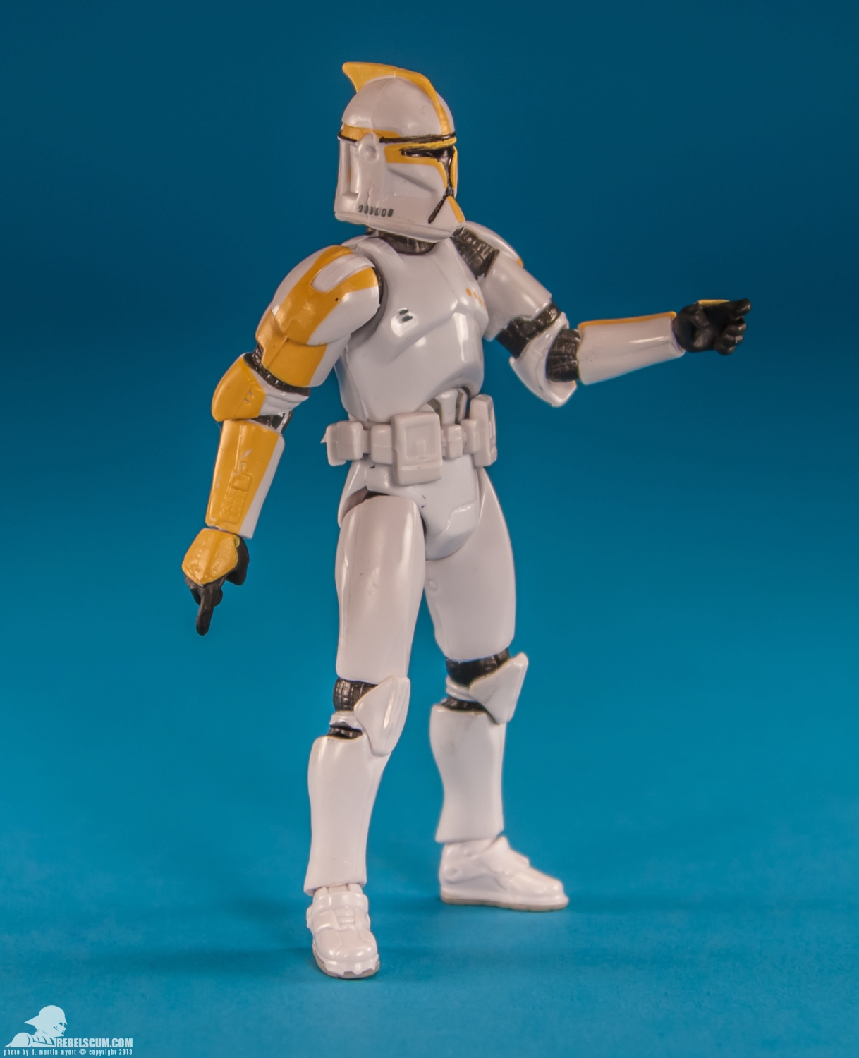 hasbro-star-wars-saga-legends-tru-exclusive-battle-of-geonosis-jedi-knights-Ponds-042.jpg