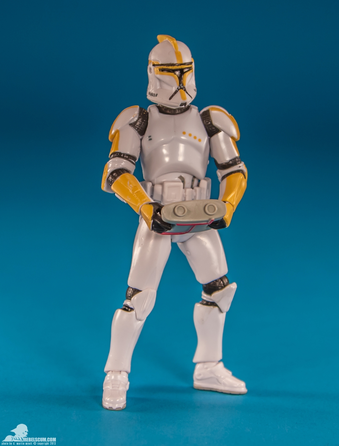 hasbro-star-wars-saga-legends-tru-exclusive-battle-of-geonosis-jedi-knights-Ponds-048.jpg