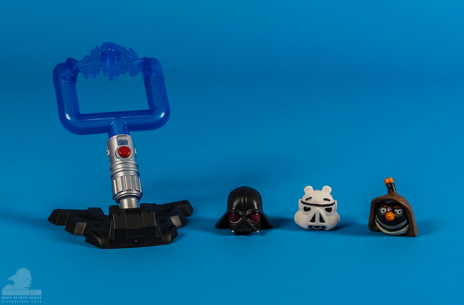 Angry_Birds_Darth_Vader_Lightsaber_Hasbro-23.jpg