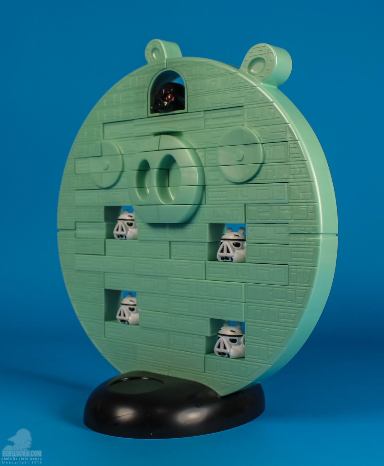 Angry_Birds_Death_Star_Game_Hasbro-02.jpg