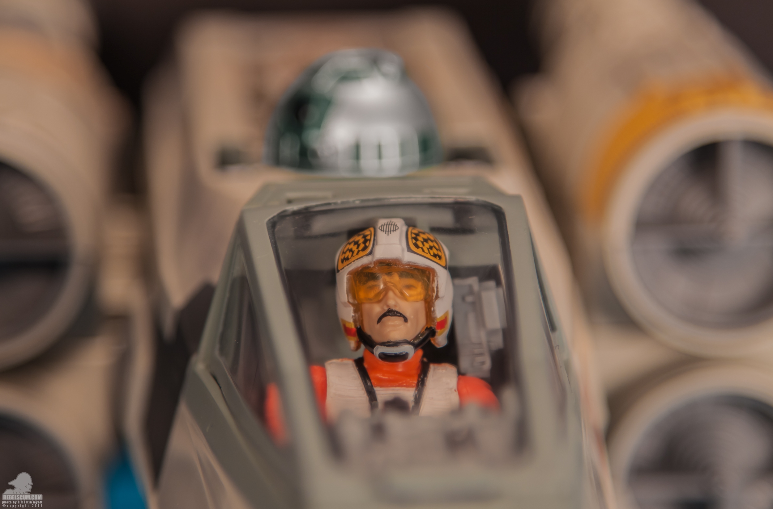 Black-Series-Star-Wars-Hasbro-04-Biggs-Darklighter-018.jpg