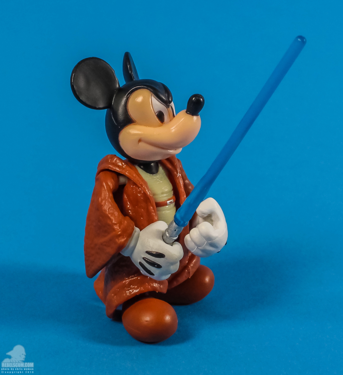 Disney_Parks_Jedi_Mickeys_Starfighter_Hasbro-02.jpg