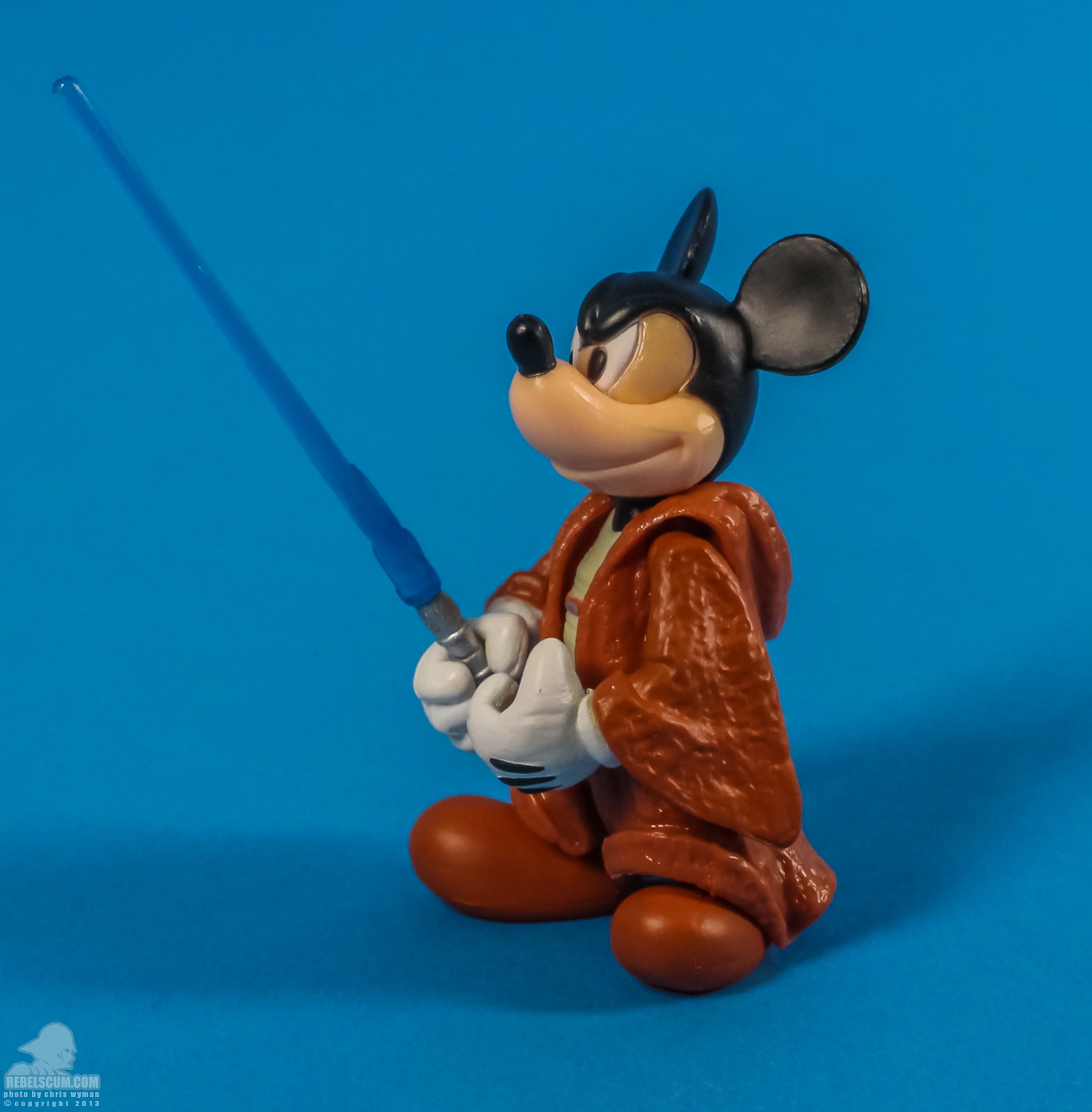 Disney_Parks_Jedi_Mickeys_Starfighter_Hasbro-03.jpg