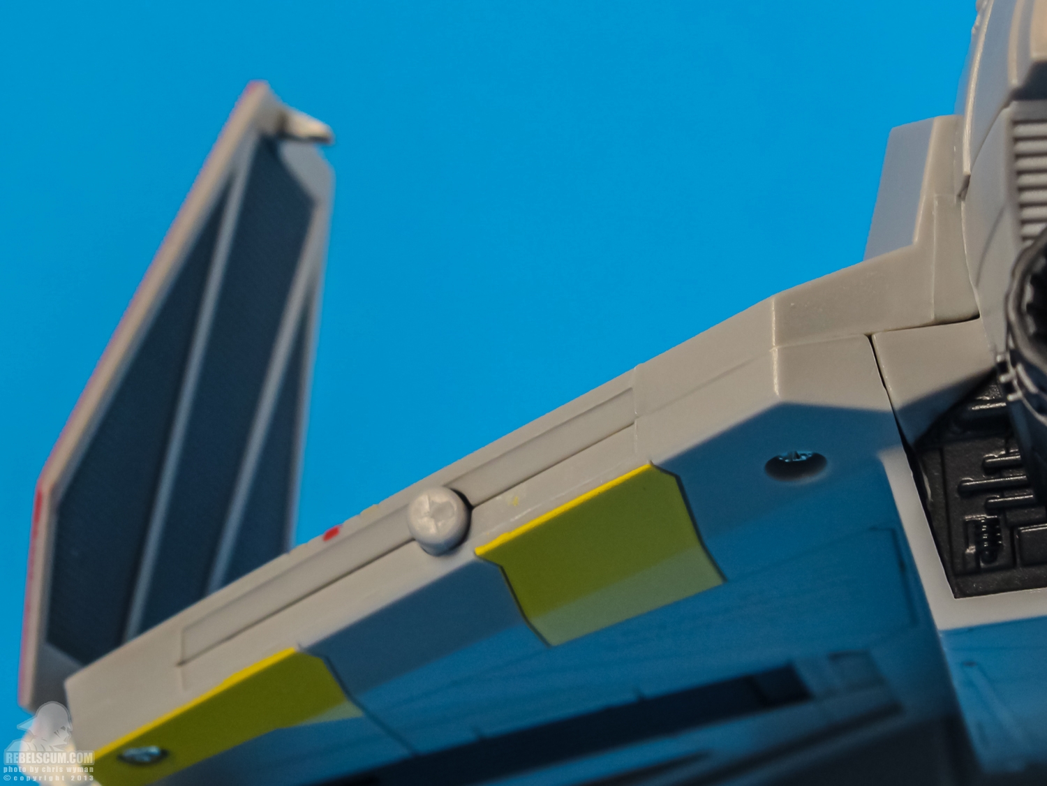 Disney_Parks_Jedi_Mickeys_Starfighter_Hasbro-29.jpg