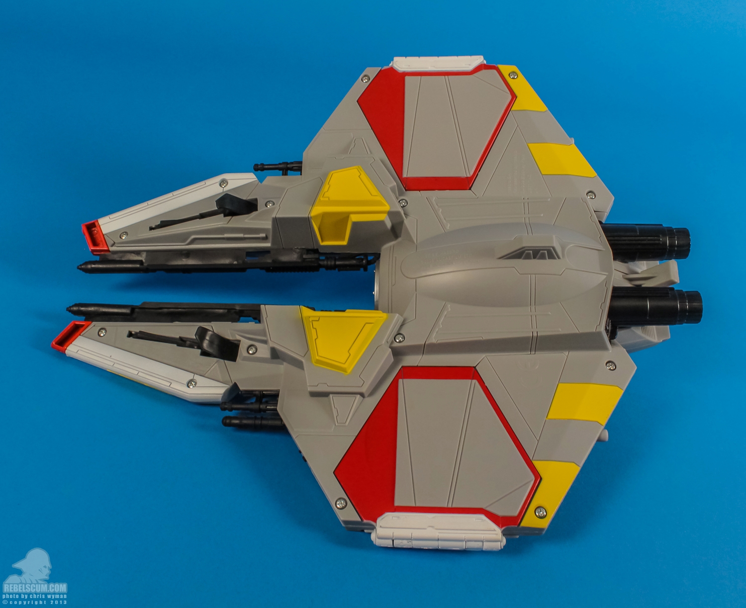 Disney_Parks_Jedi_Mickeys_Starfighter_Hasbro-38.jpg