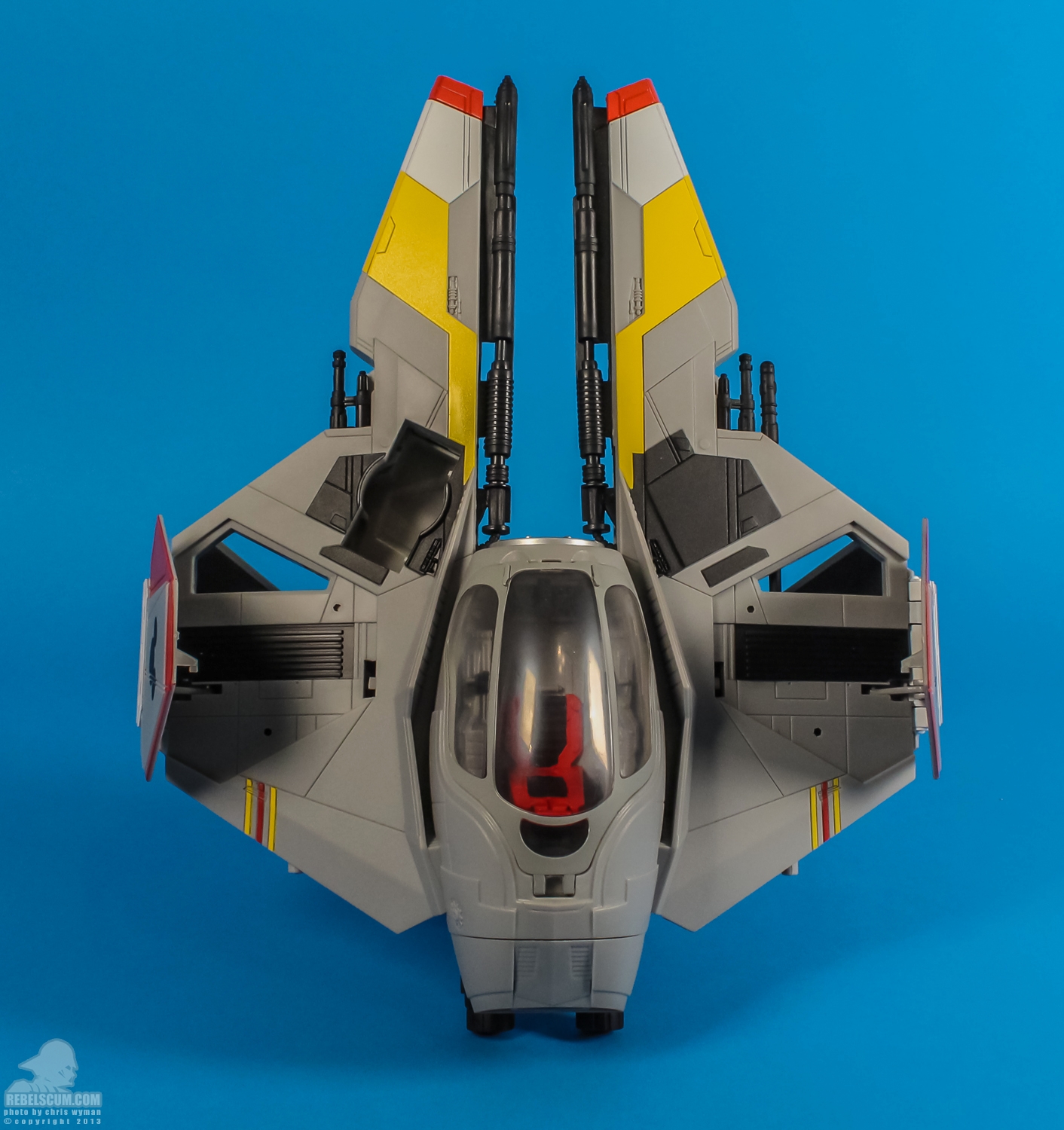 Disney_Parks_Jedi_Mickeys_Starfighter_Hasbro-45.jpg