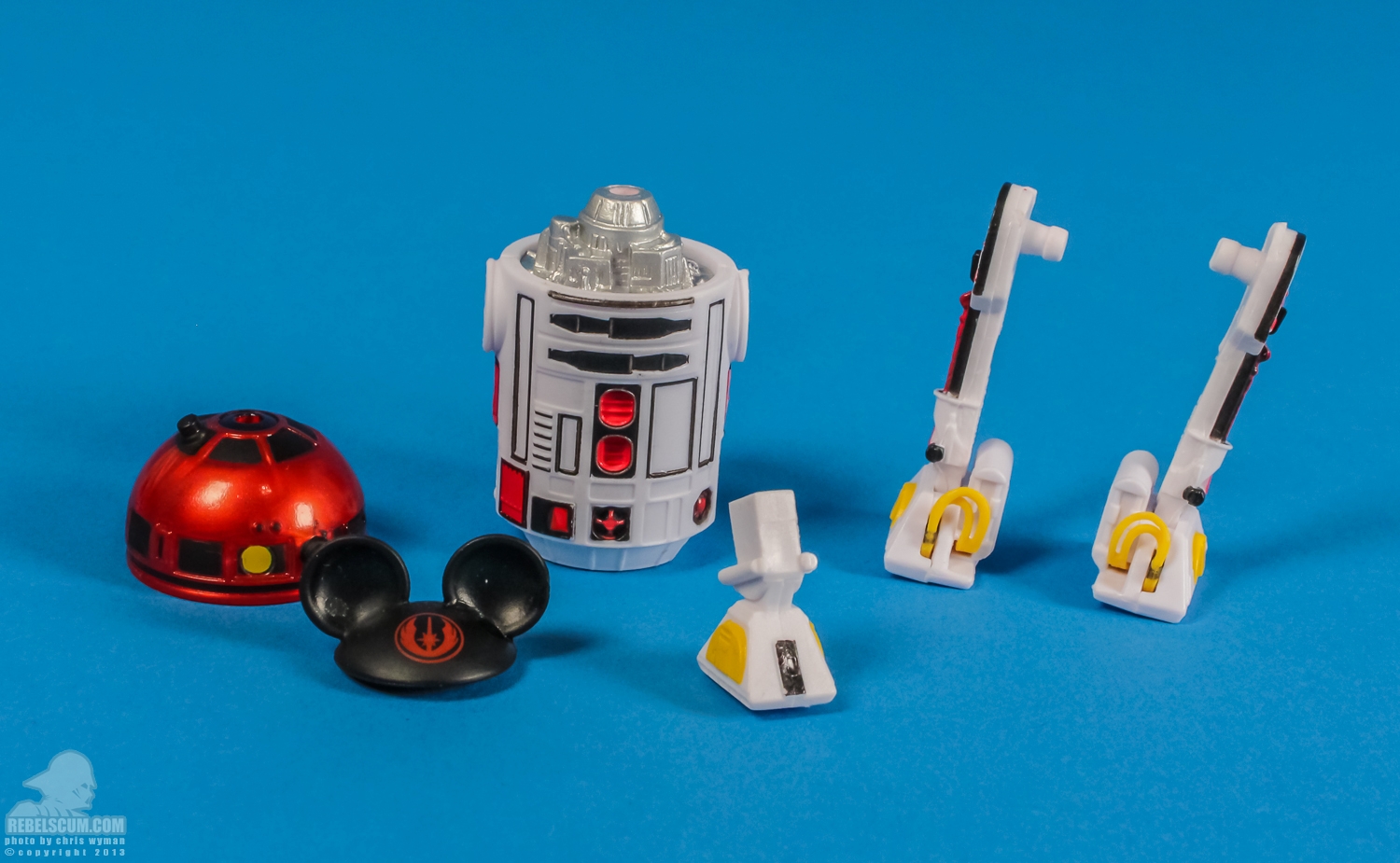 Disney_Parks_Jedi_Mickeys_Starfighter_Hasbro-54.jpg