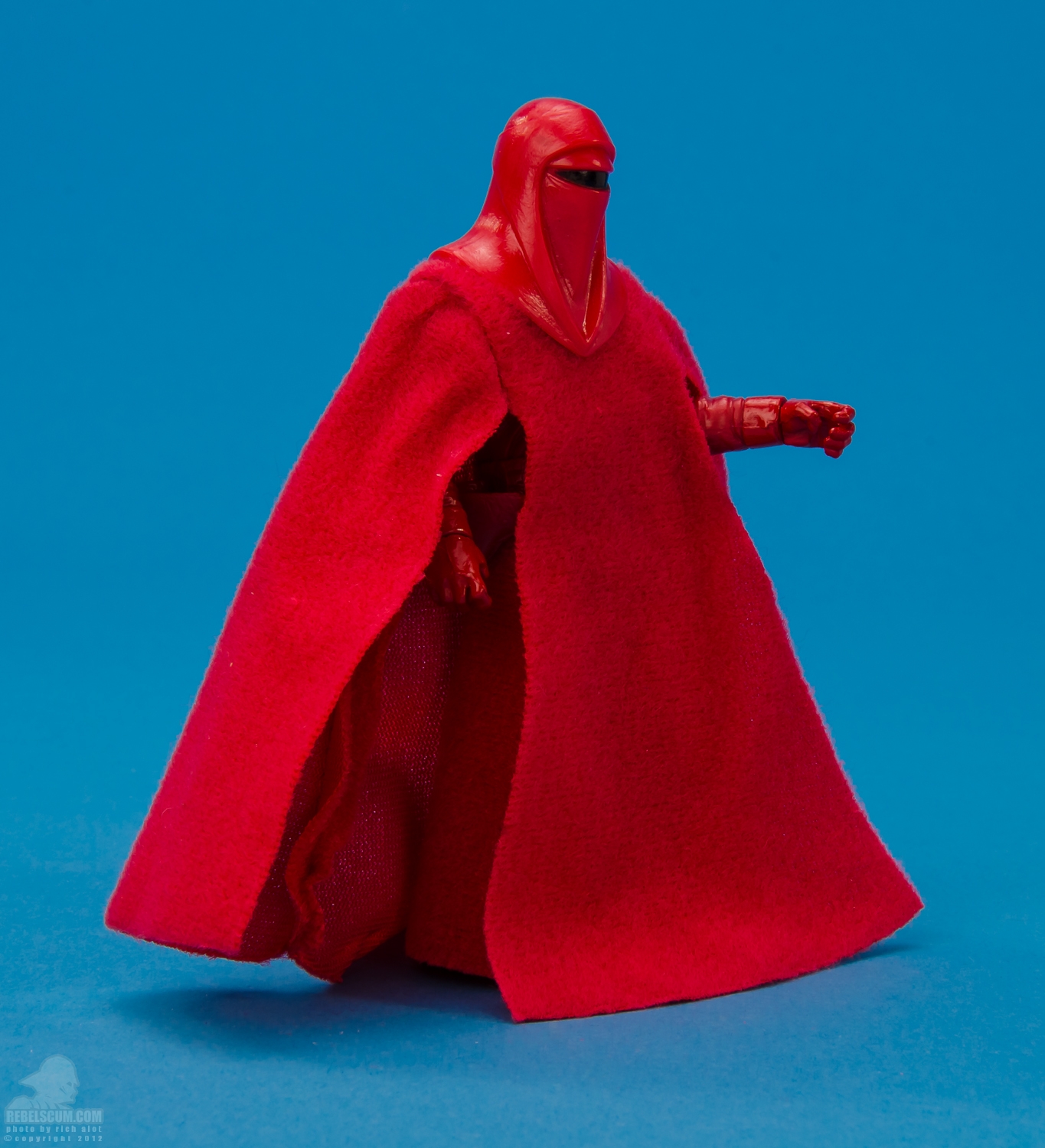 Emperors_Royal_Guard_Jedi_Vintage_Collection_TVC_VC105-02.JPG