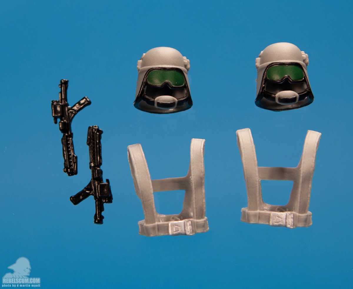 Endor_AT-ST_Crew_The_Vintage_Collection_TVC_Kmart-33.jpg