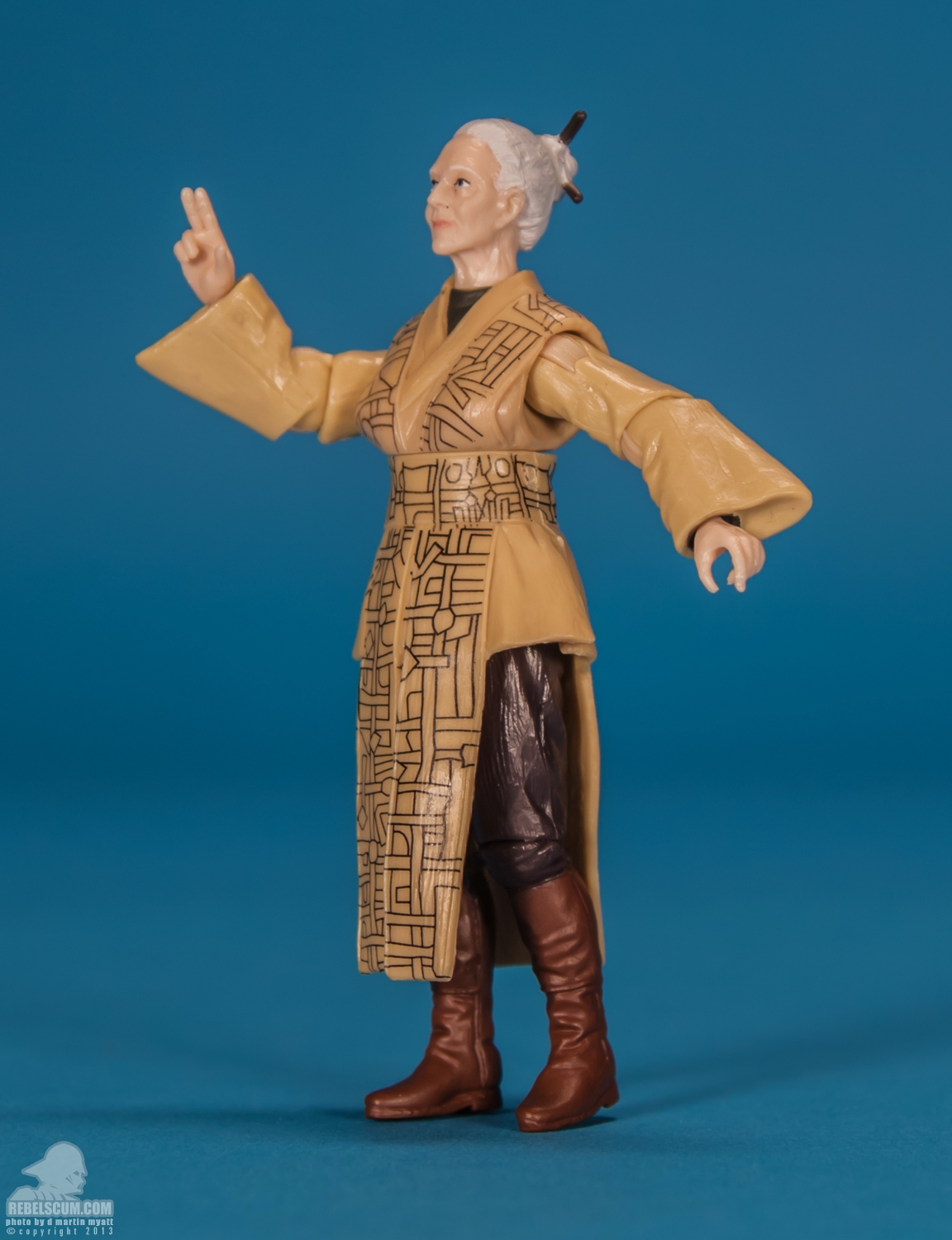 Jocasta_Nu_The_Vintage_Collection_Star_Wars_Hasbro-11.jpg