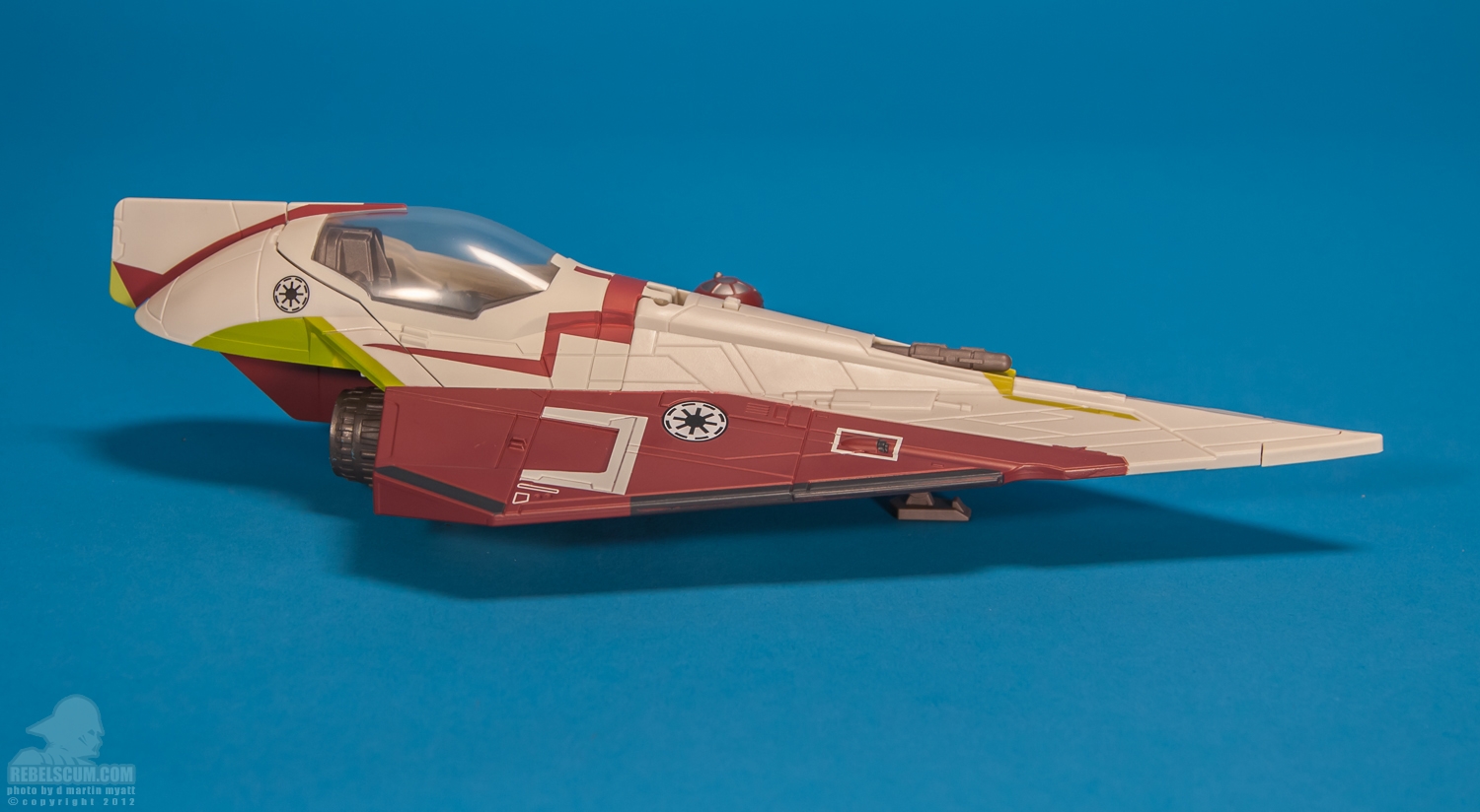 Obi-Wan_Jedi_Starfighter_Class_II_2013_Green_Yoda-02.jpg