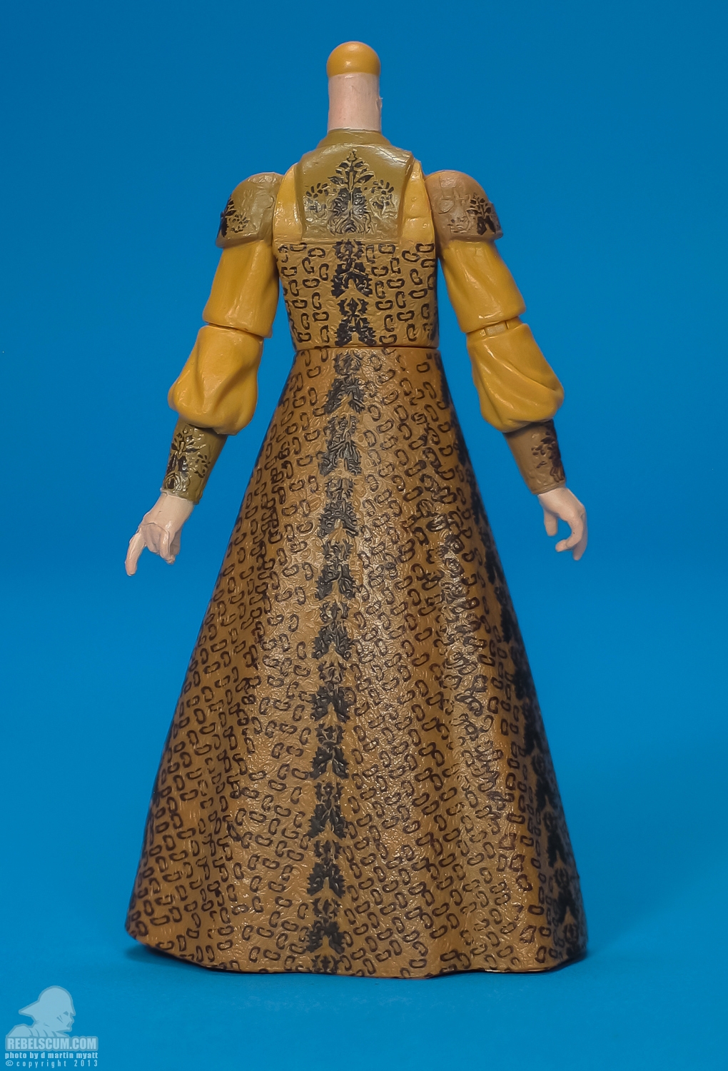 Padme_Amidala_Peasant_Disguise_AOTC_Vintage_Collection_TVC_VC33-20.jpg