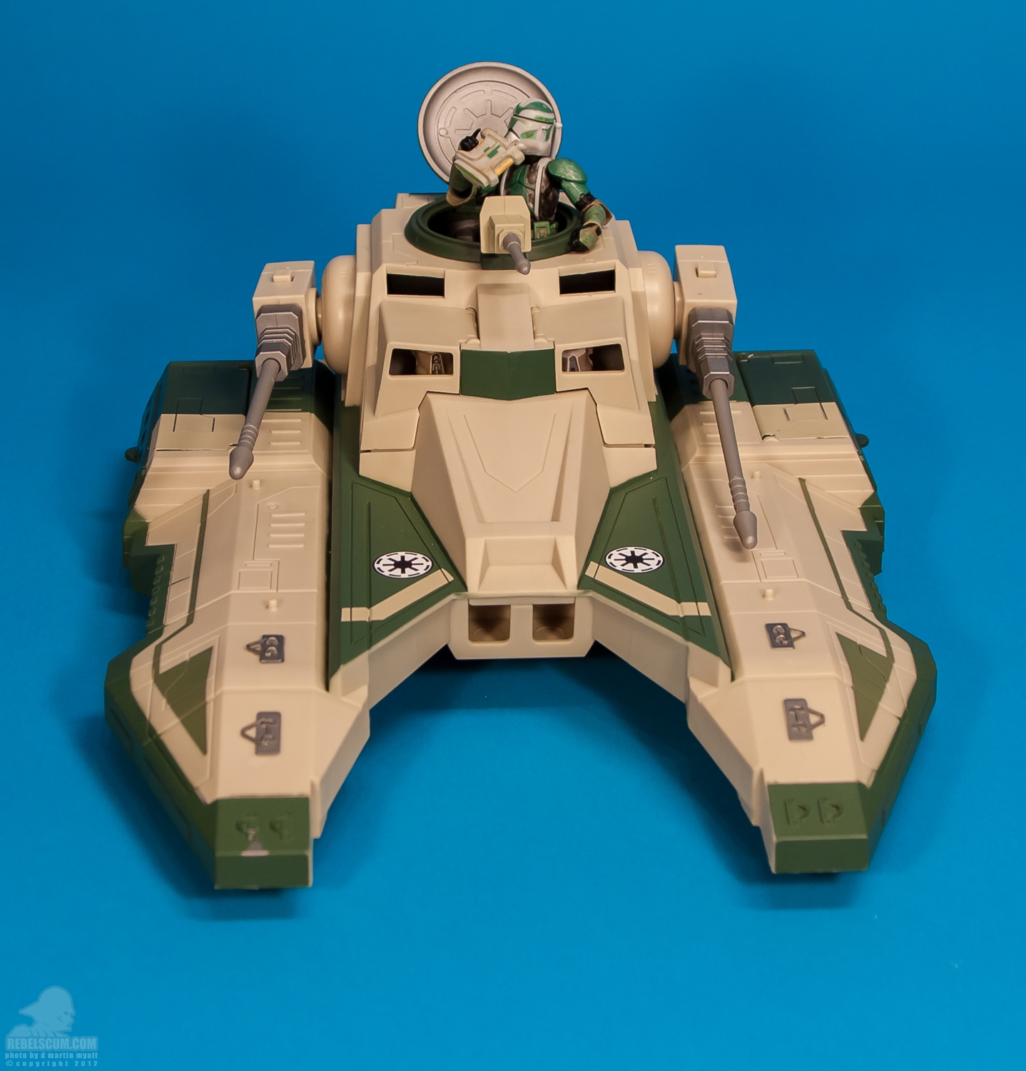 Republic_Fighter_Tank_Movie_Heroes_Star_Wars_Vehicle_Hasbro-12.jpg