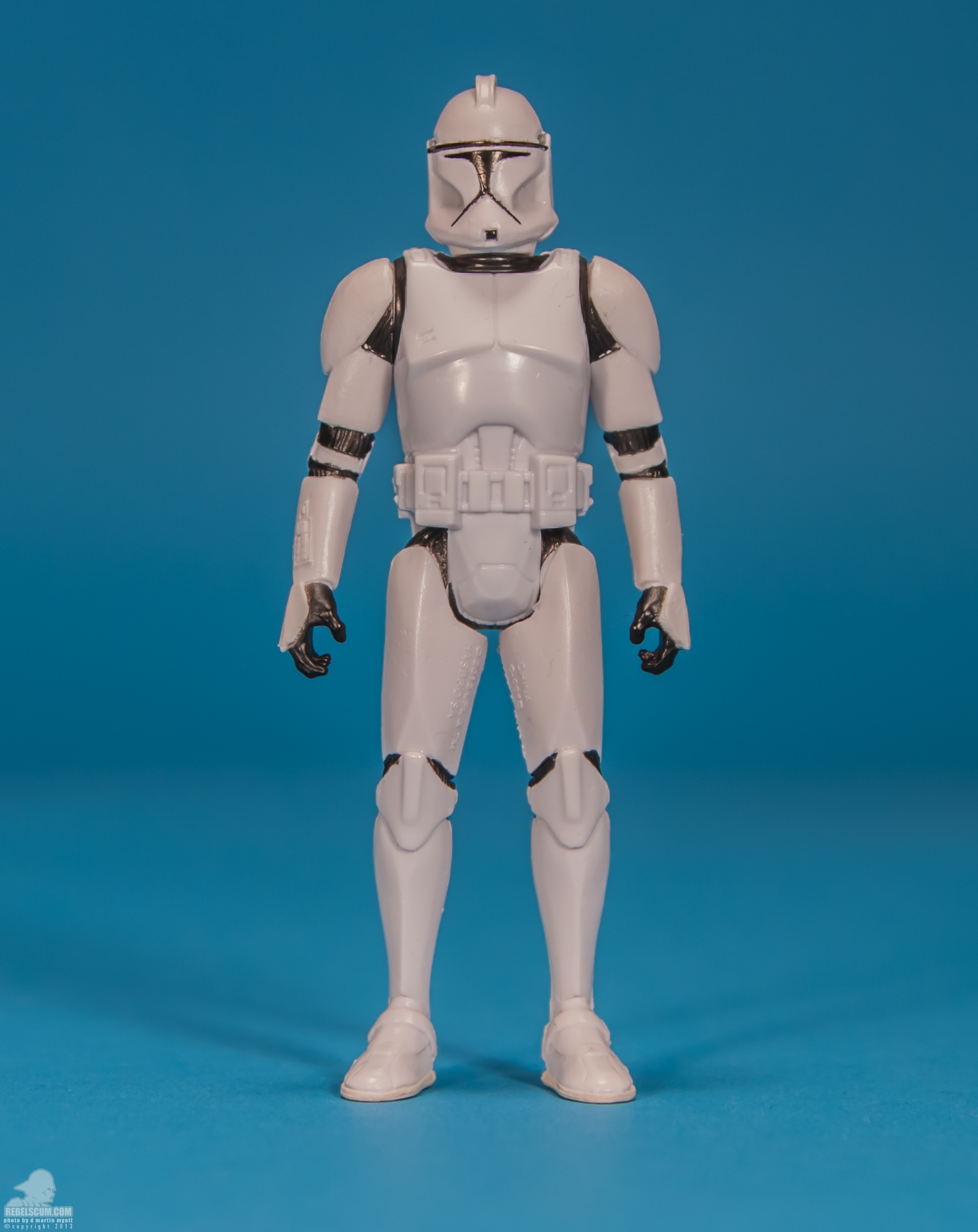 SL02-Clone-Trooper-Saga-Legends-Star-Wars-Hasbro-001.jpg