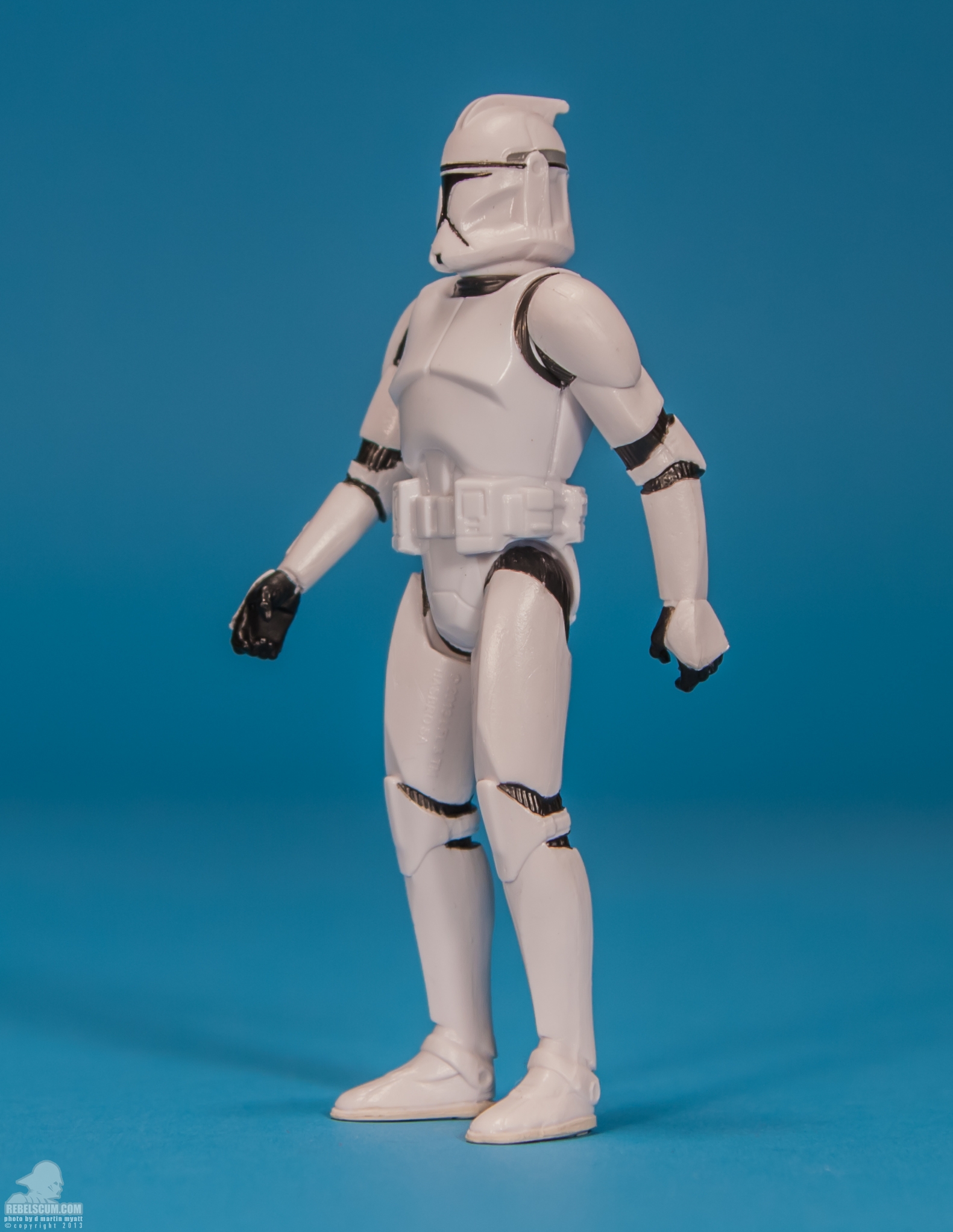 SL02-Clone-Trooper-Saga-Legends-Star-Wars-Hasbro-003.jpg