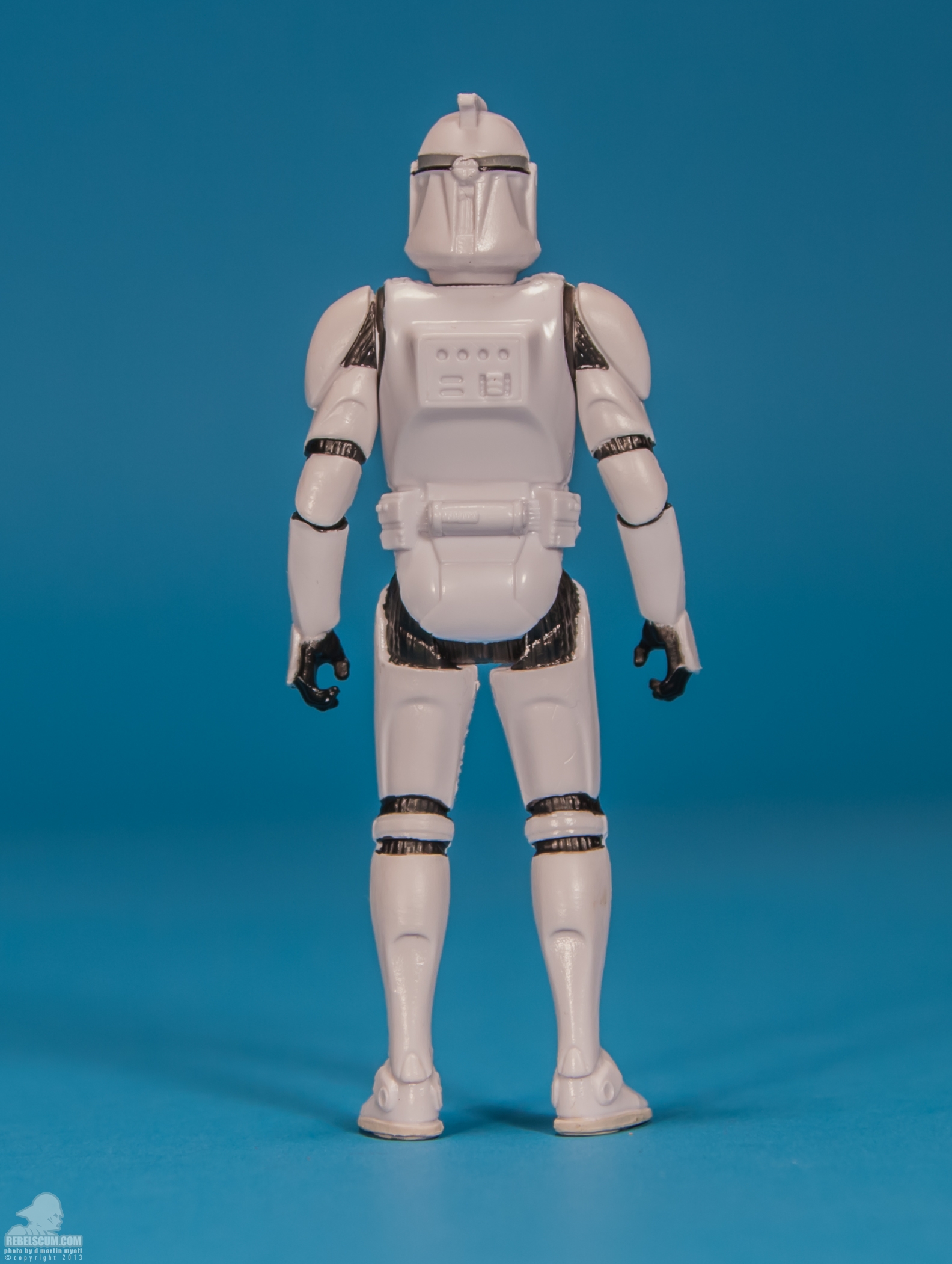 SL02-Clone-Trooper-Saga-Legends-Star-Wars-Hasbro-004.jpg