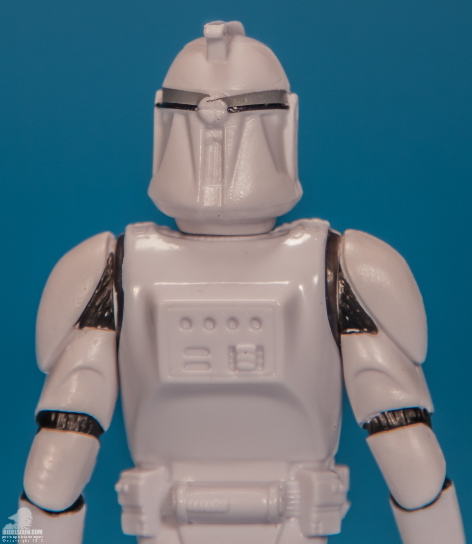 SL02-Clone-Trooper-Saga-Legends-Star-Wars-Hasbro-008.jpg