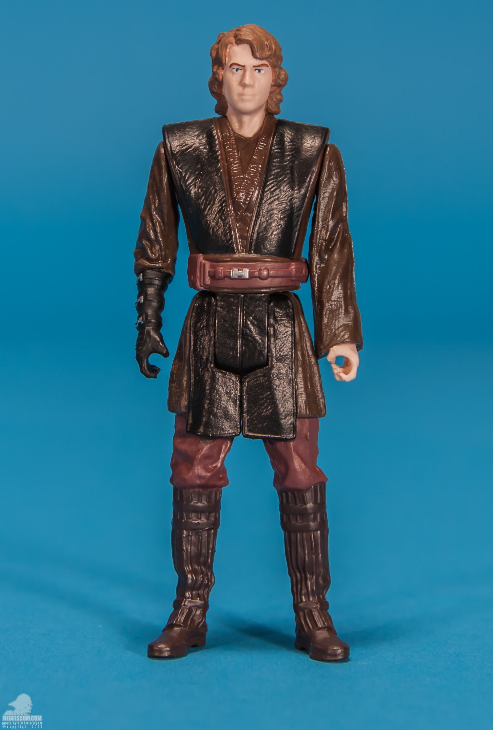 SL03-Anakin-Skywalker-Saga-Legends-Star-Wars-Hasbro-001.jpg